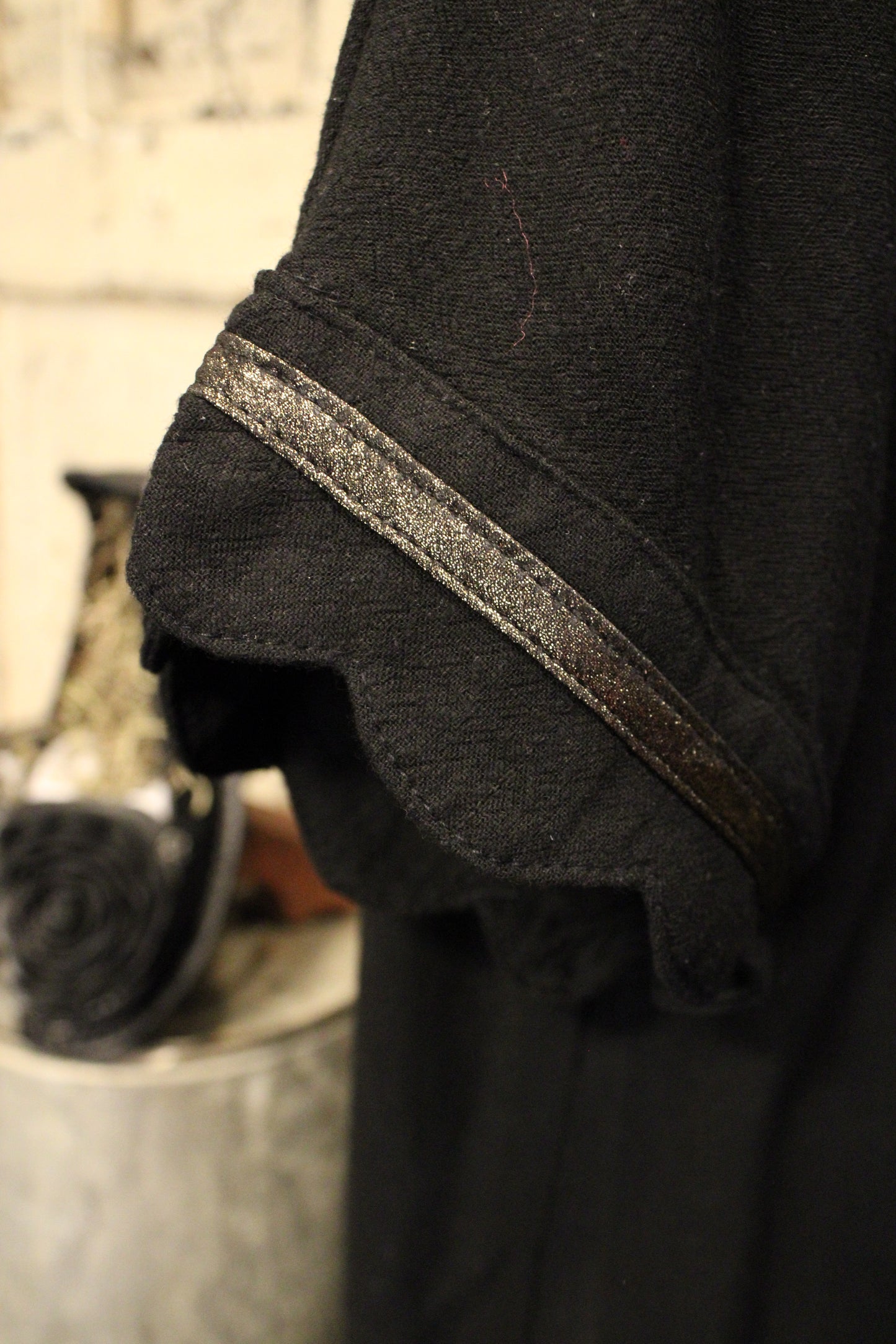 Gilded Edge Scallop Top