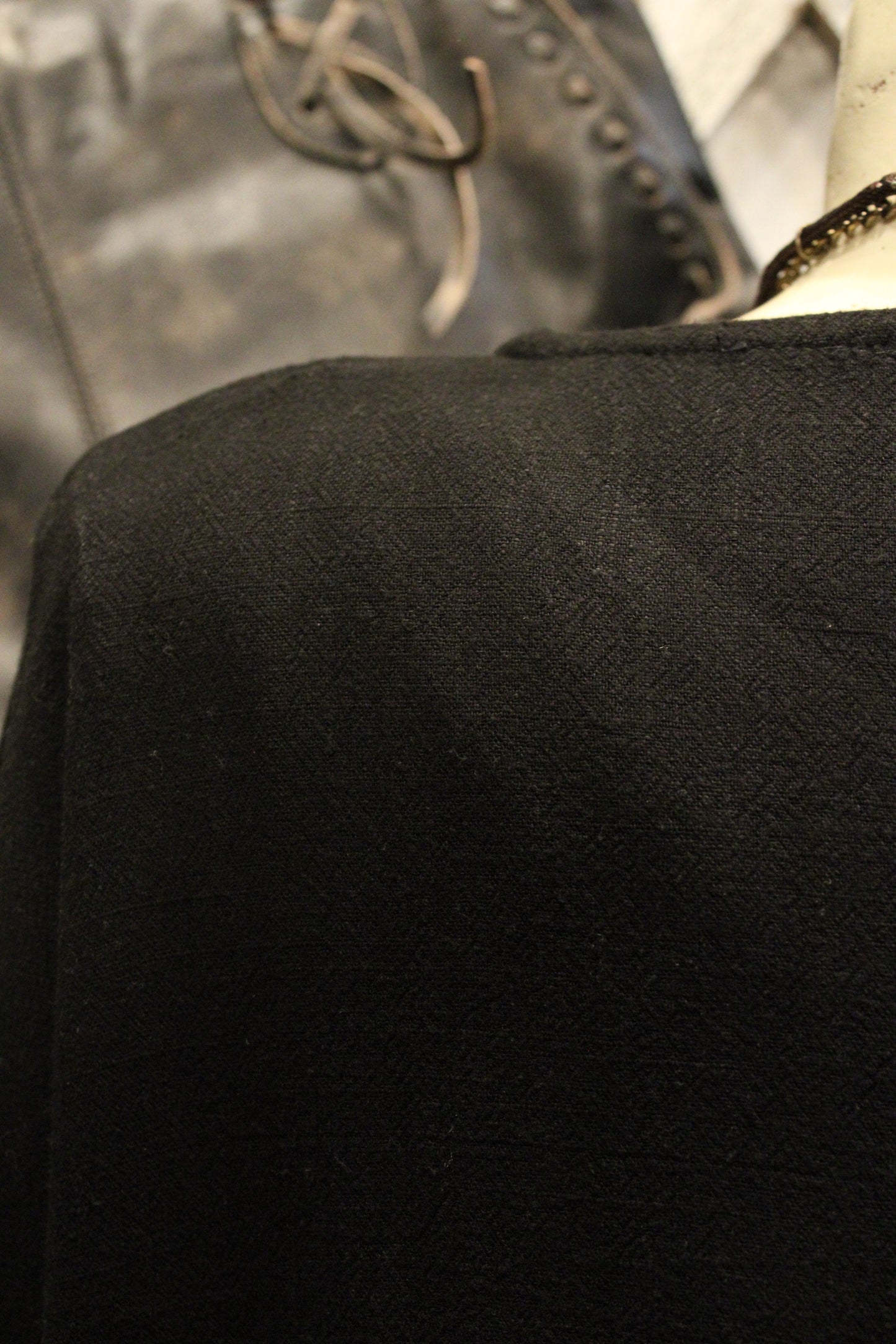 Gilded Edge Scallop Top