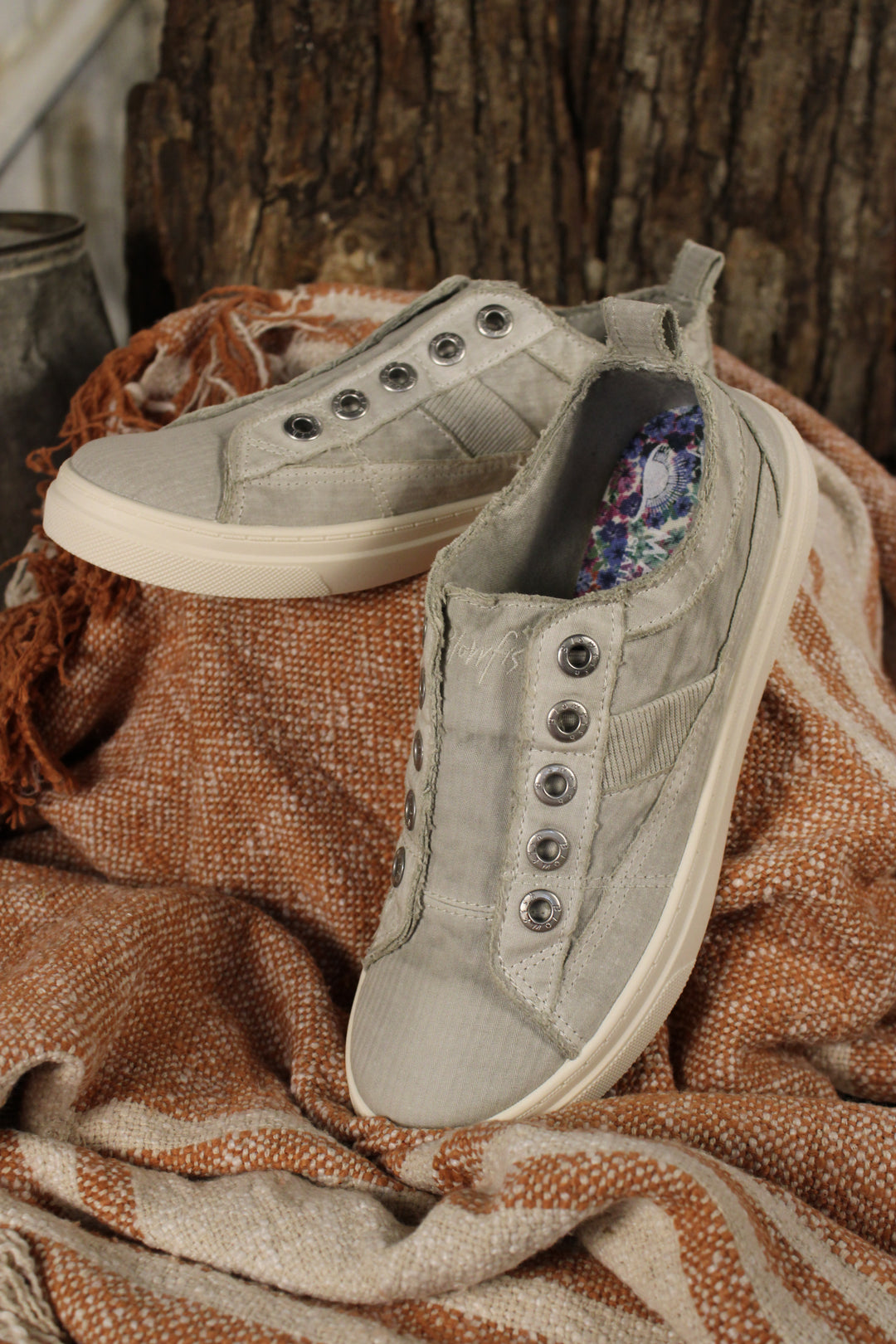 Hangout Washed Grey Sneakers