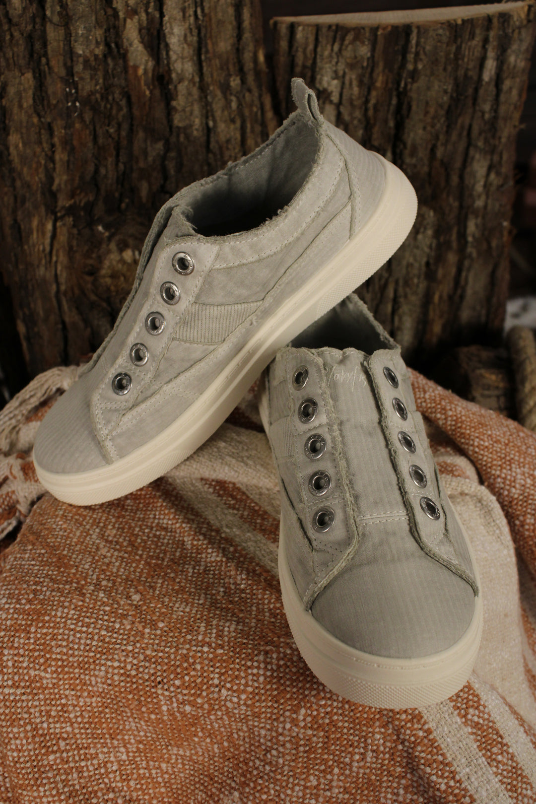 Hangout Washed Grey Sneakers