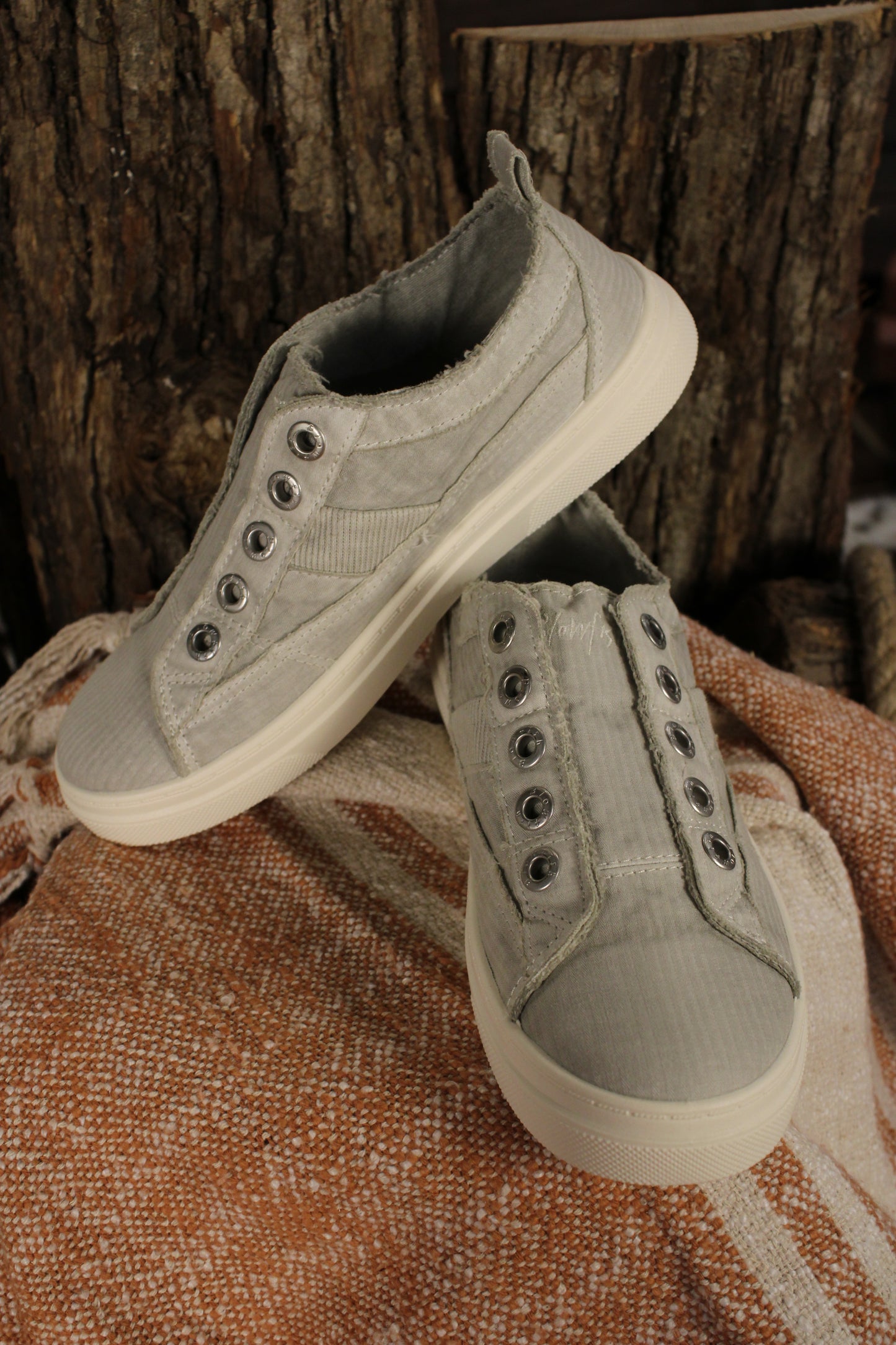 Hangout Washed Grey Sneakers