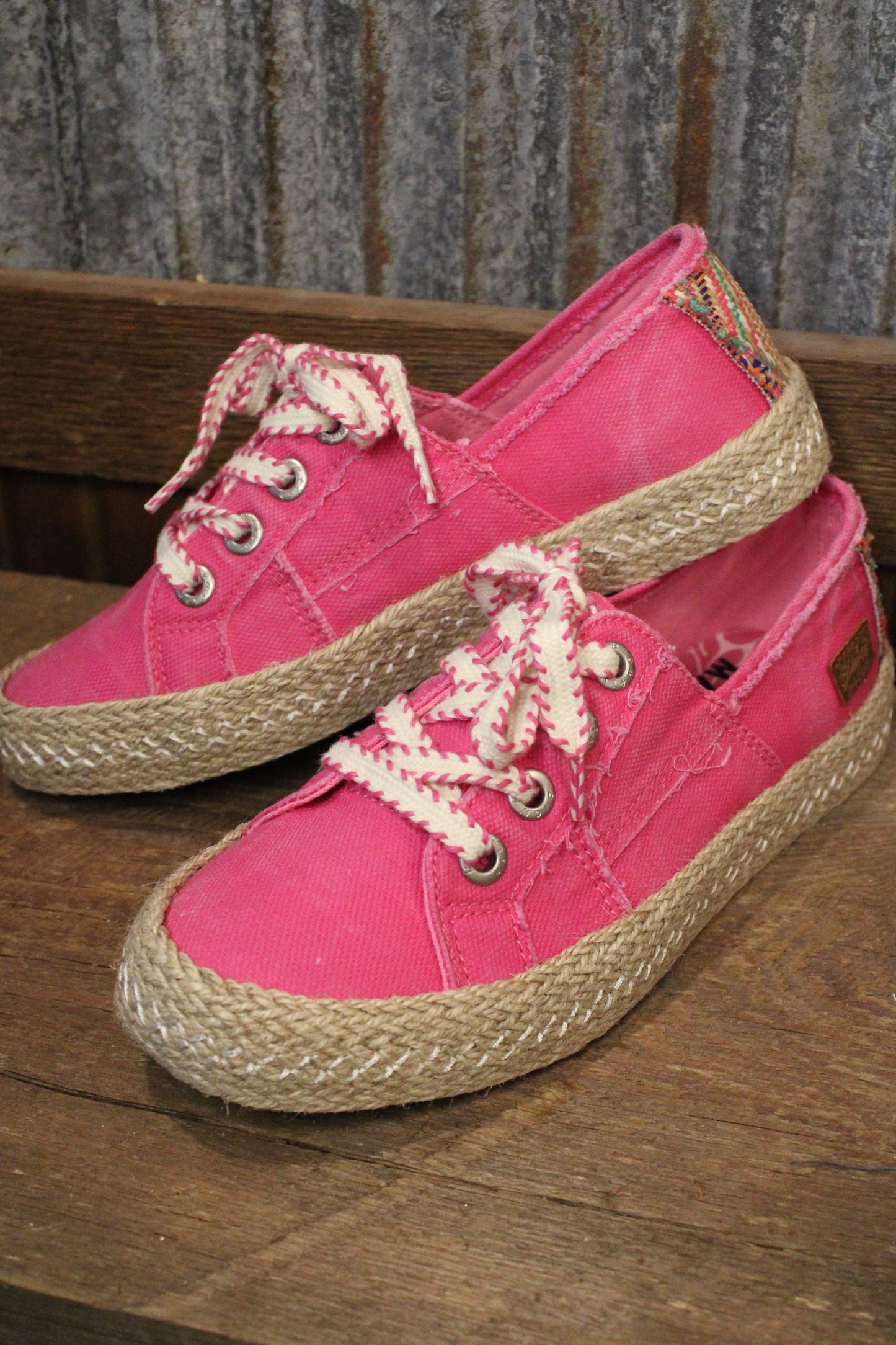 Buenos Pink Glow Canvas Sneakers