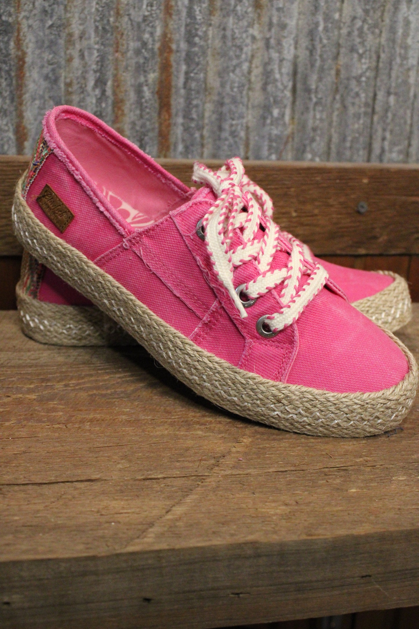 Buenos Pink Glow Canvas Sneakers