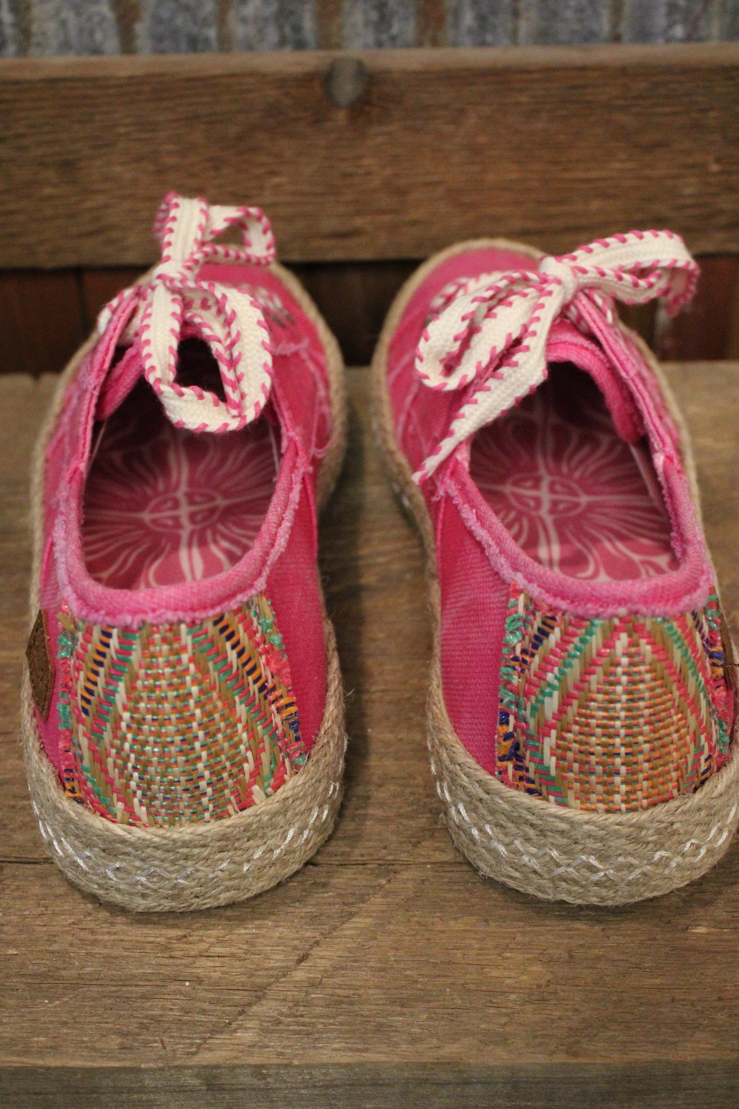 Buenos Pink Glow Canvas Sneakers