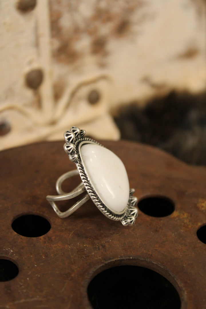 Luna Glow Ring