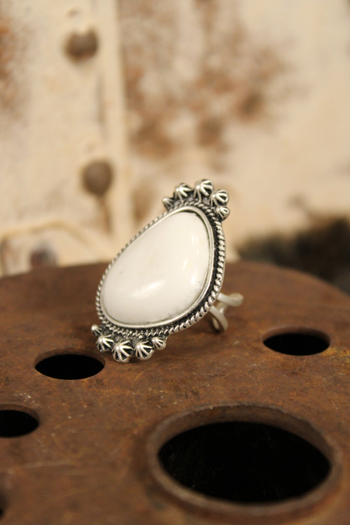 Luna Glow Ring