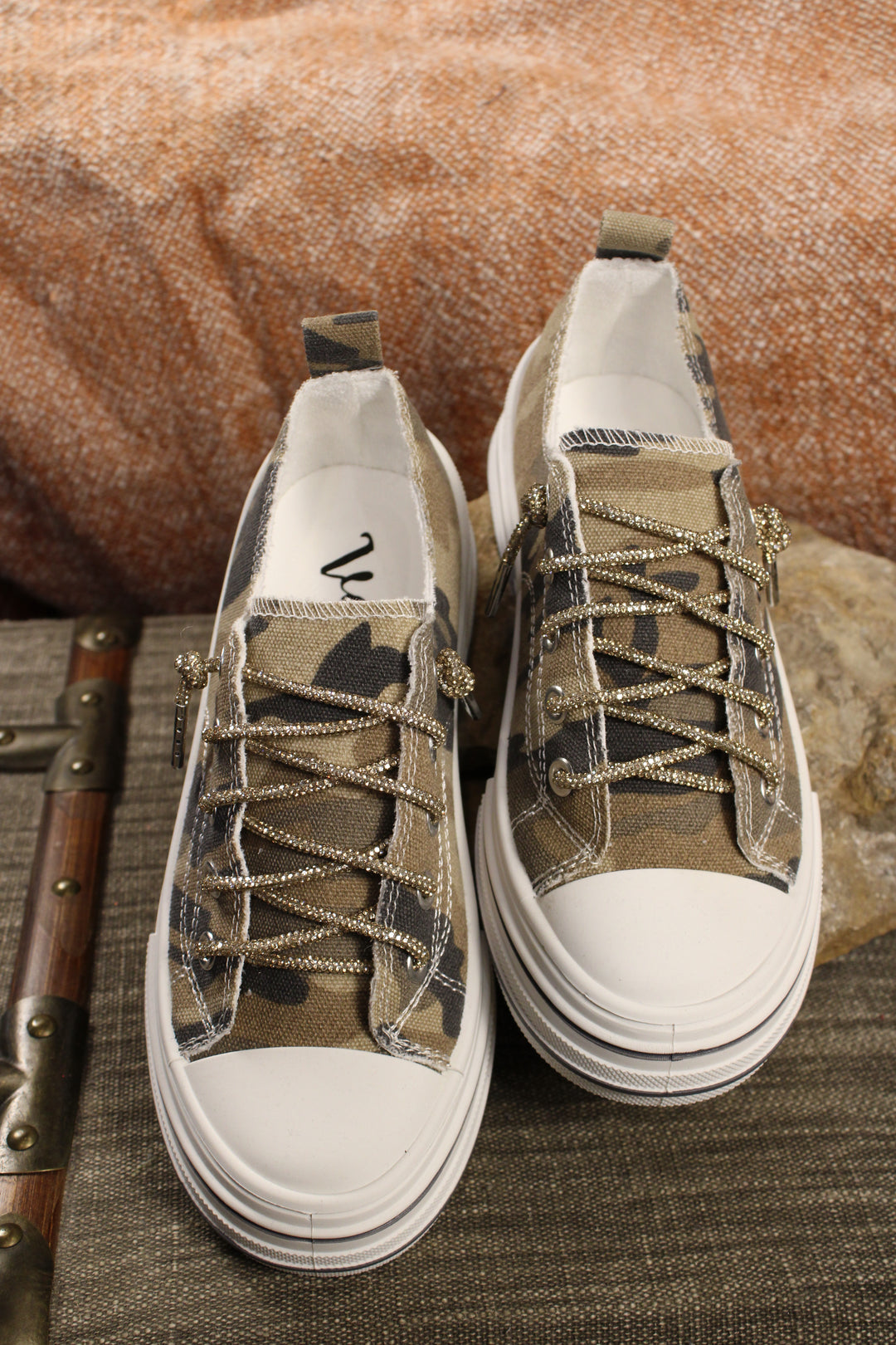 Aman Camo Sneakers