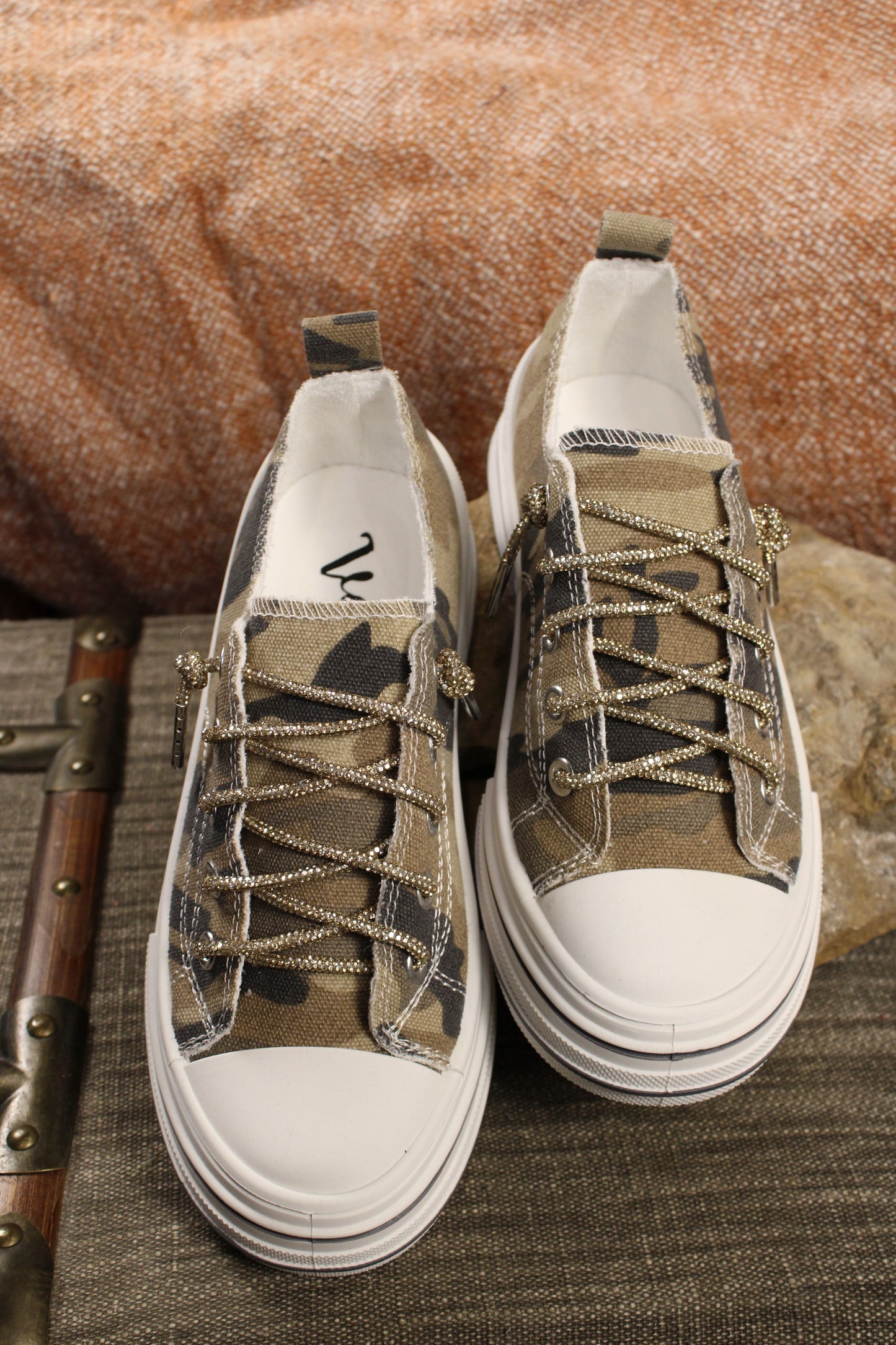 Aman Camo Sneakers