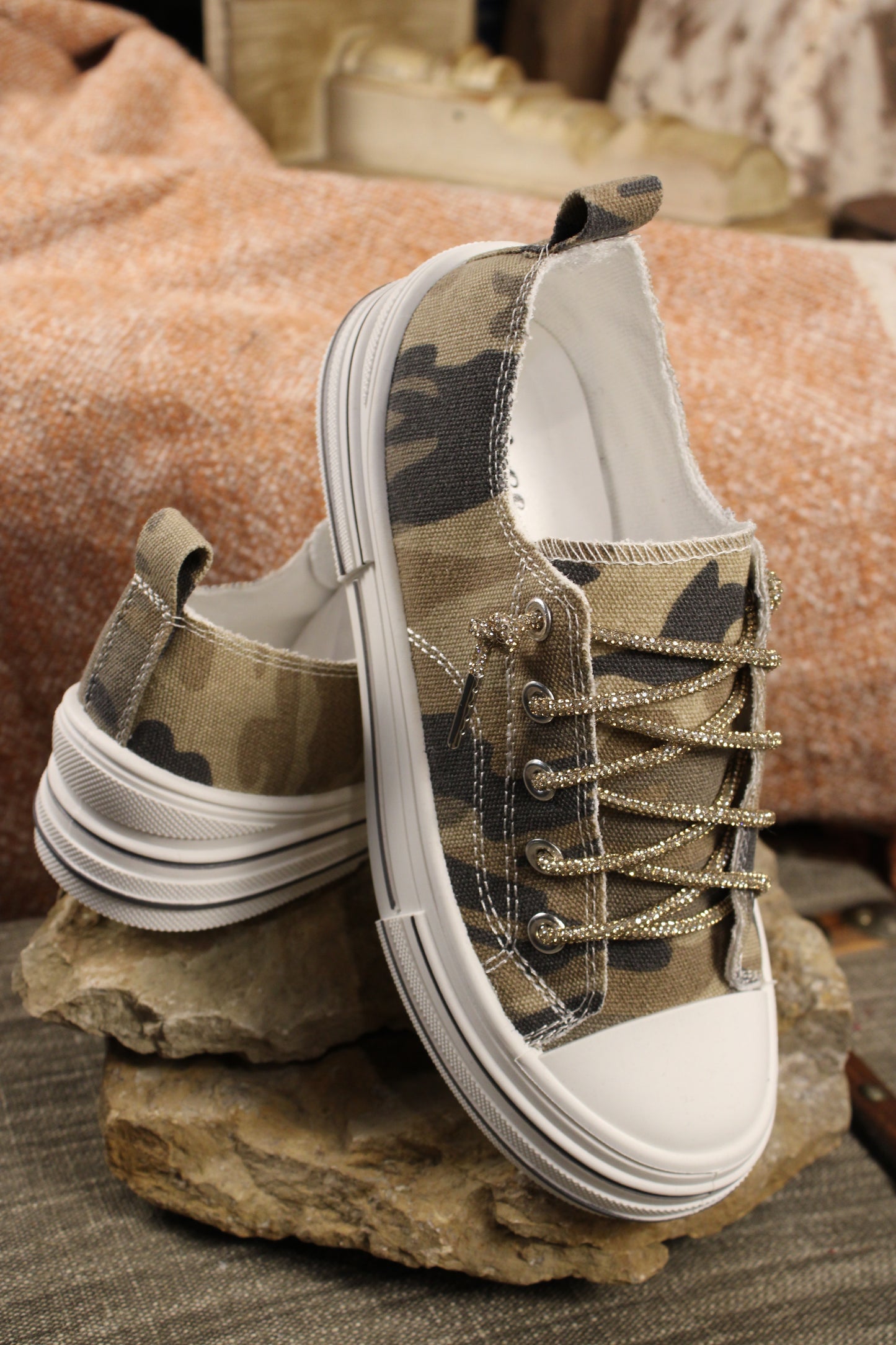 Aman Camo Sneakers