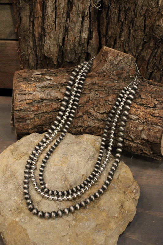 Metallic Pearl Necklace