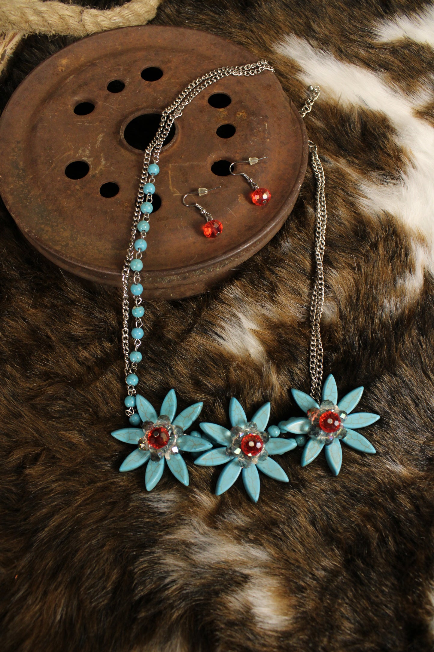 Painted Desert Daisy Necklace