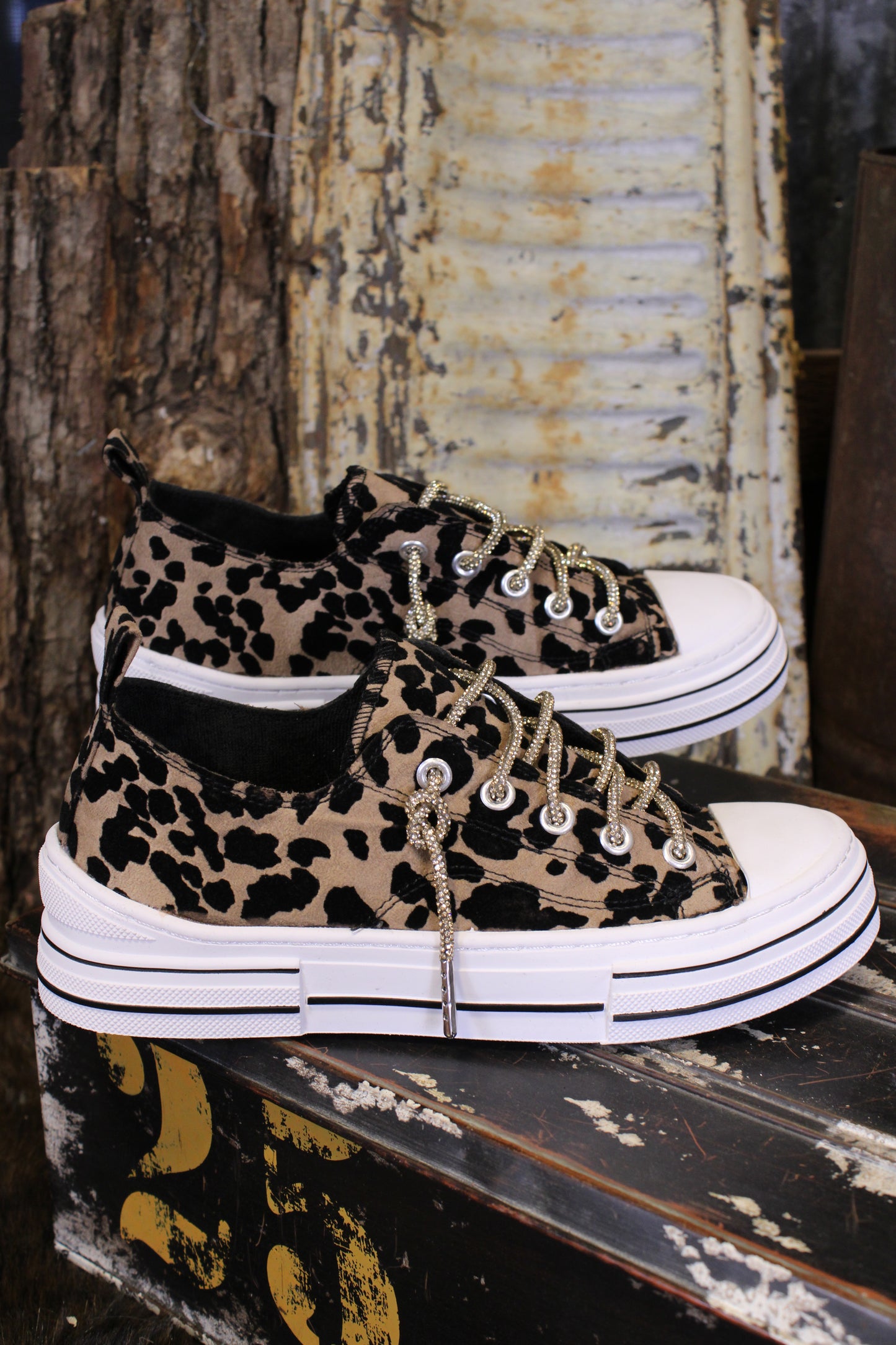 Aman Leopard 2 Sneakers