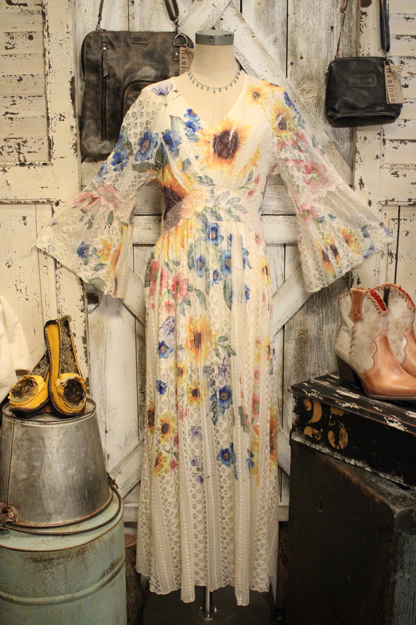 Lead Singer Sunflower Beige Dress