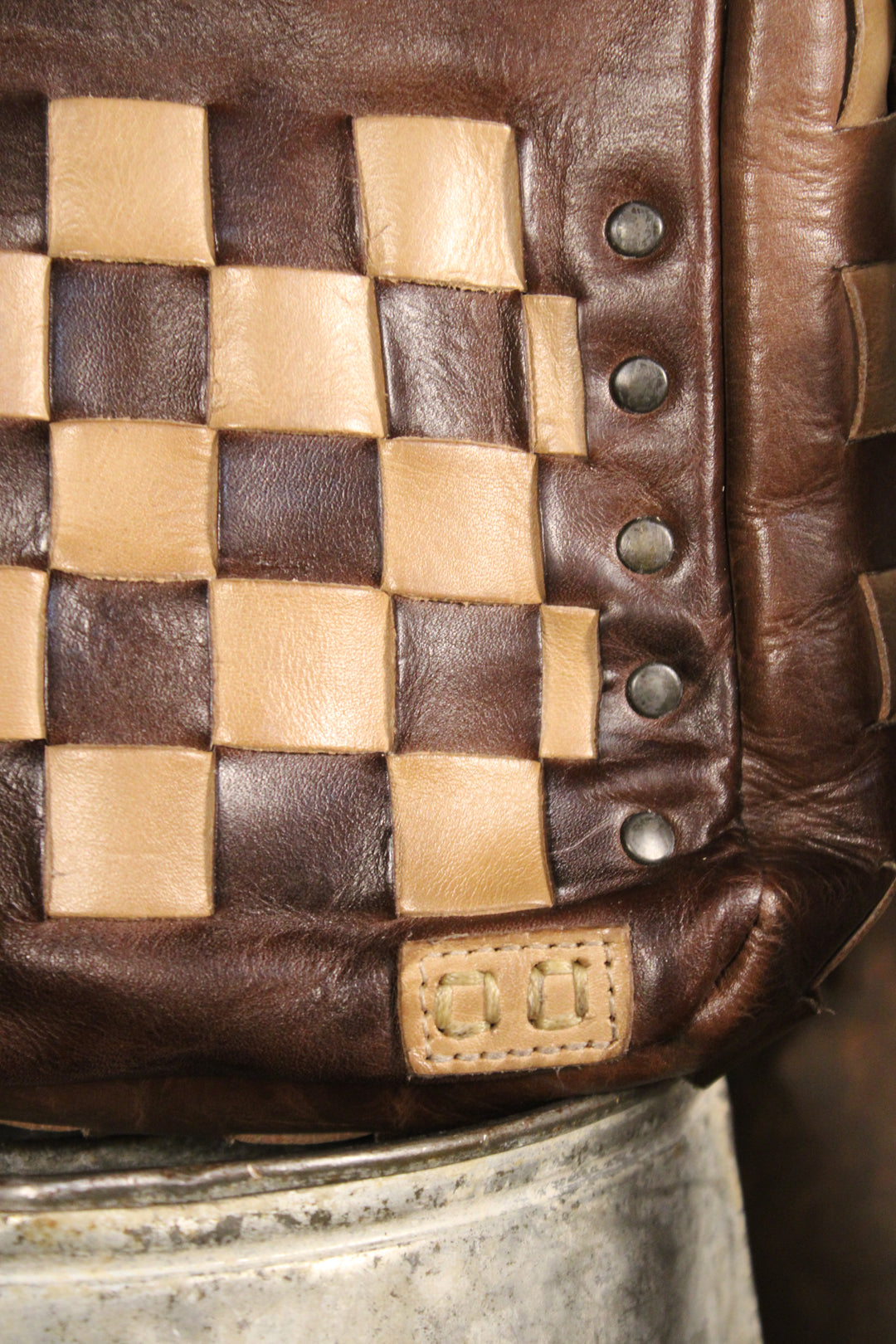 Bed|Stu Keiki Teak Oats Rustic Handbag