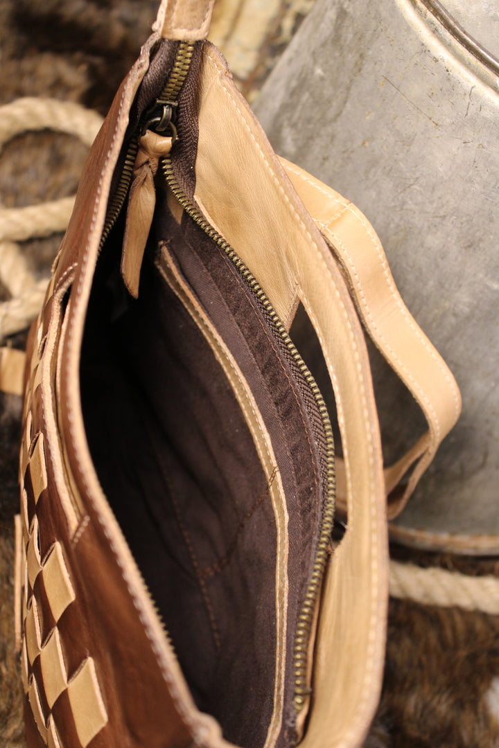 Bed|Stu Keiki Teak Oats Rustic Handbag