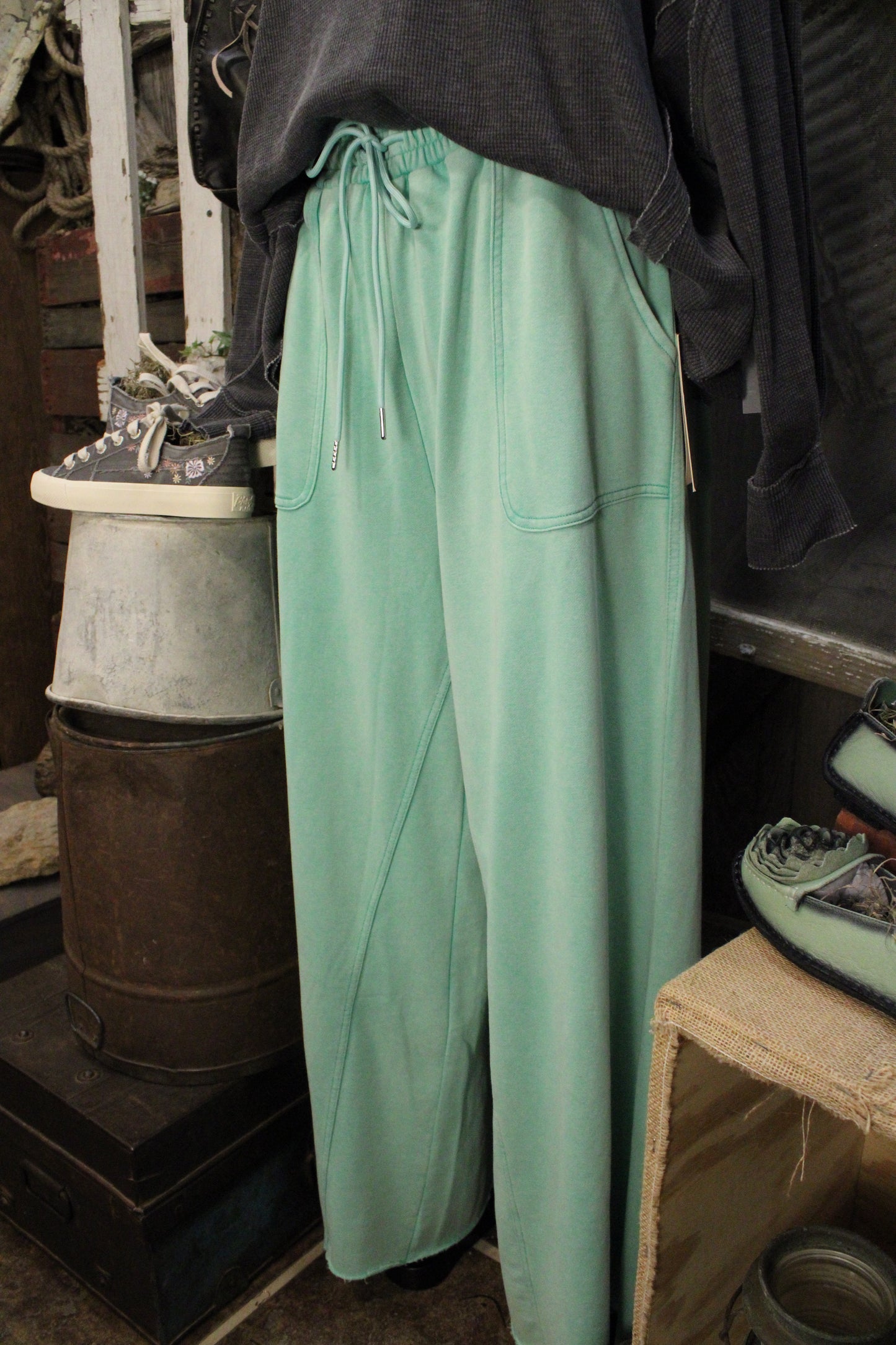 Dreamy Drape Mint Pants