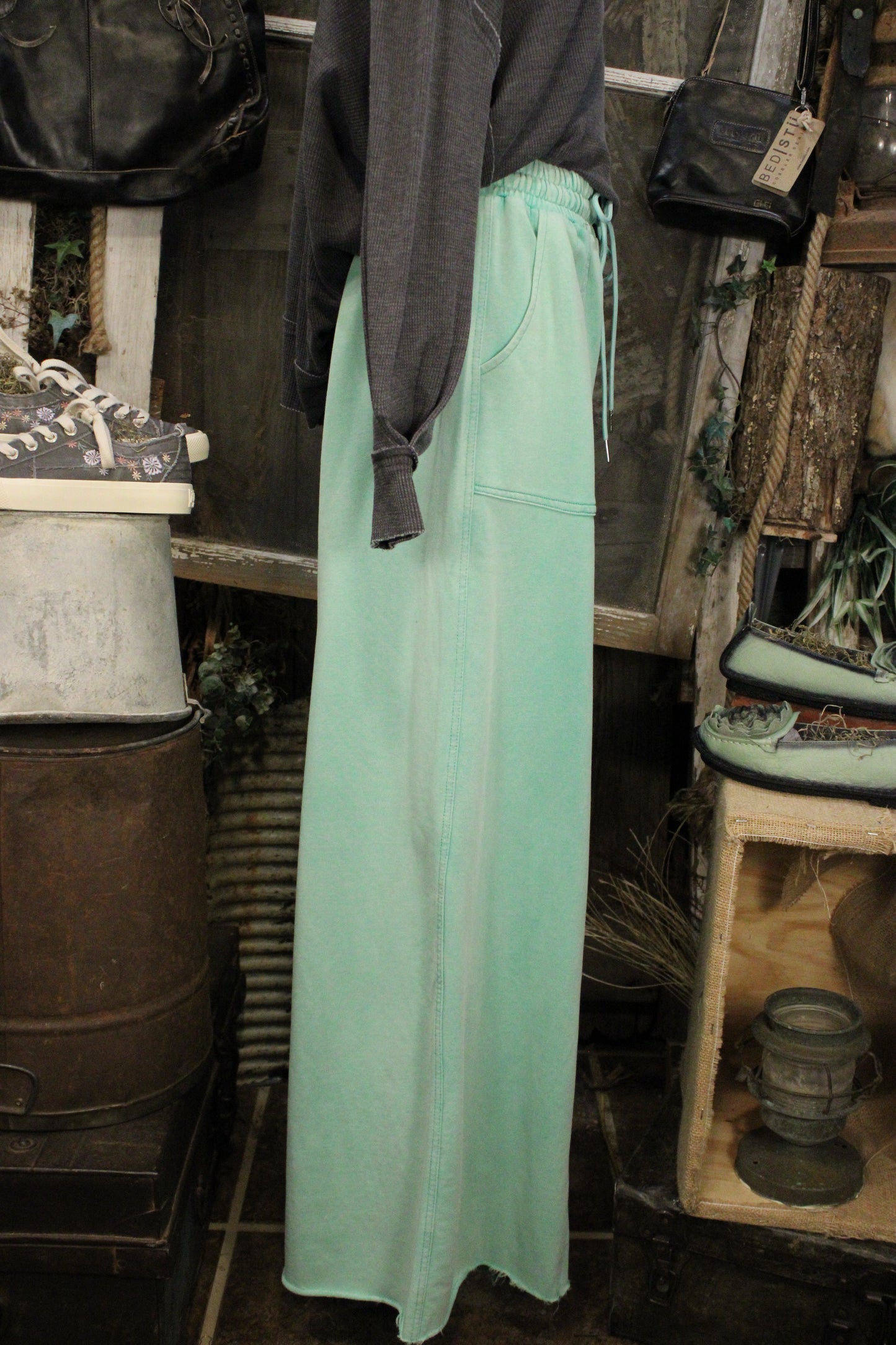 Dreamy Drape Mint Pants