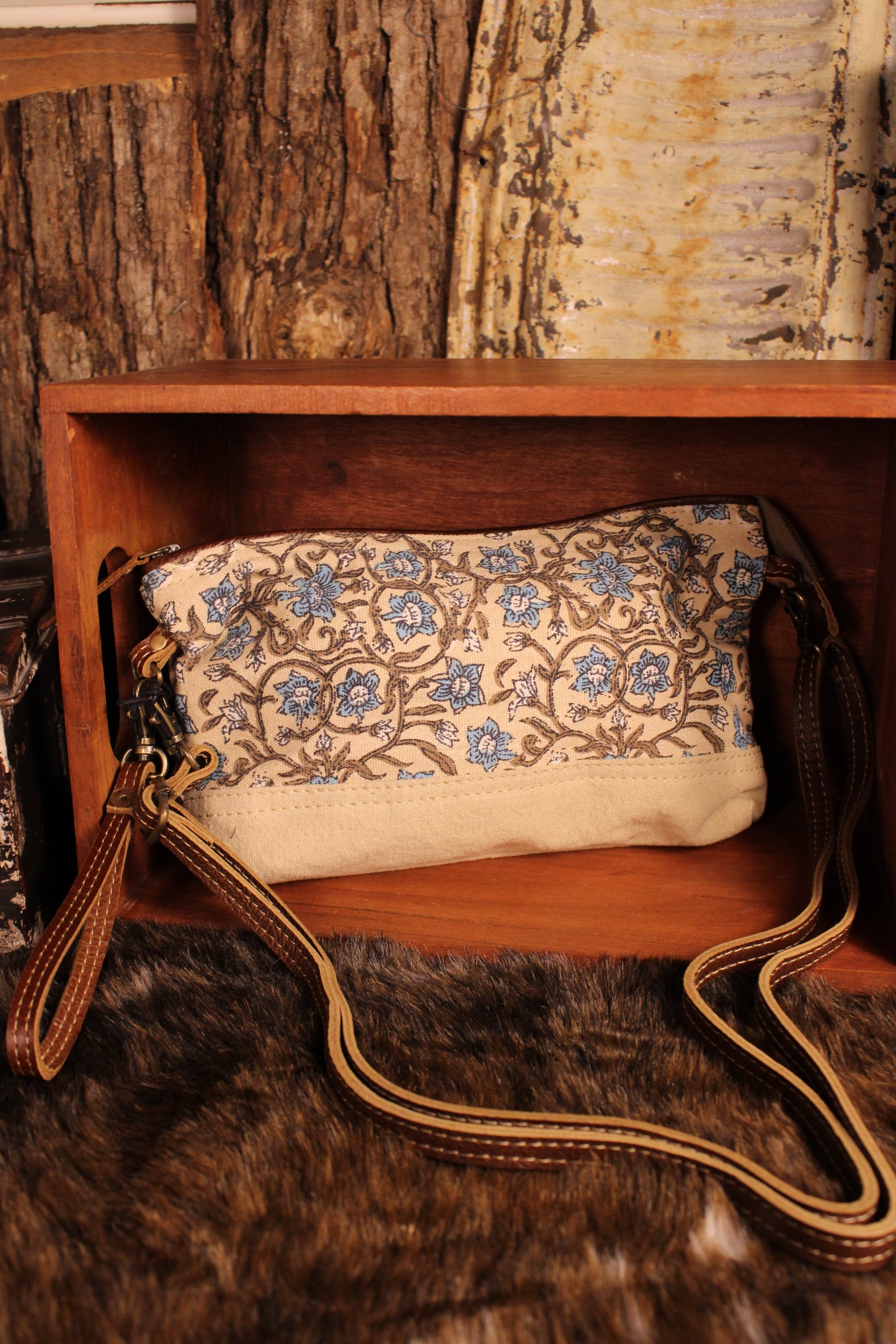 Blue Willow Tapestry Bag