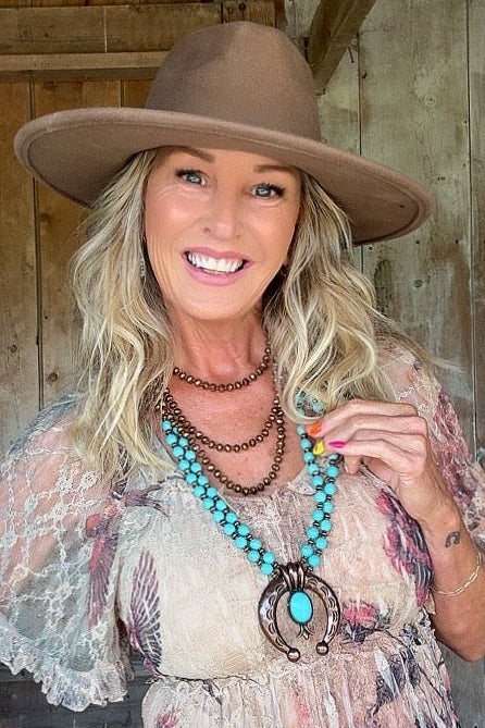 Turquoise Horizon Horseshoe Necklace