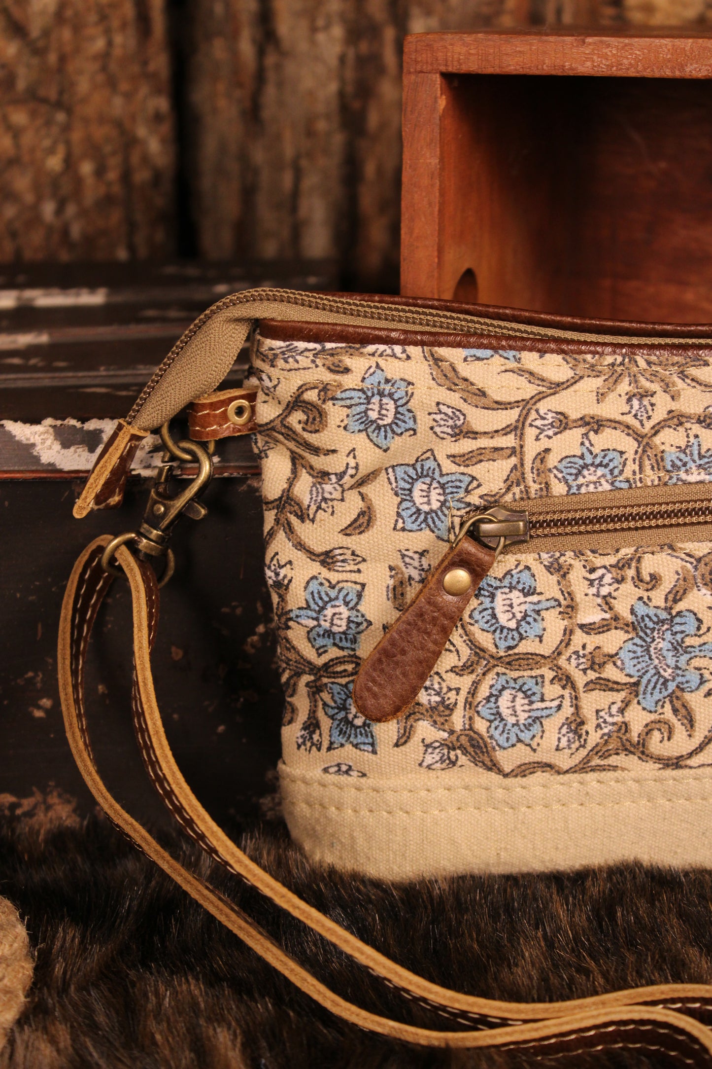 Blue Willow Tapestry Bag