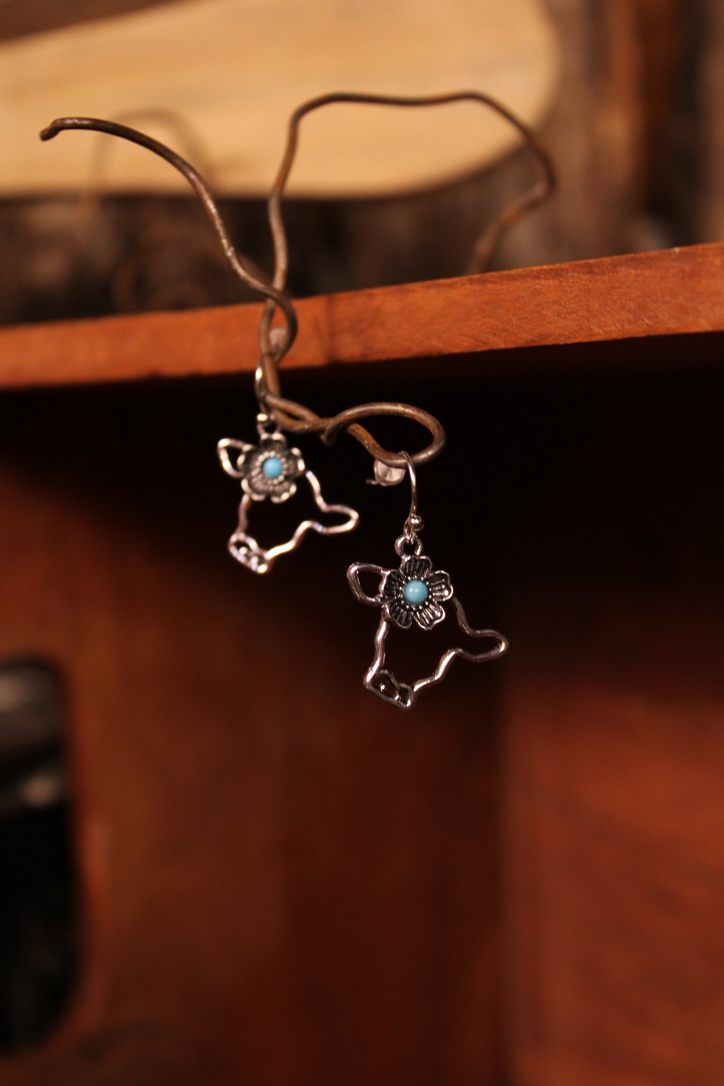 Daisy Bloom Dangle Earrings