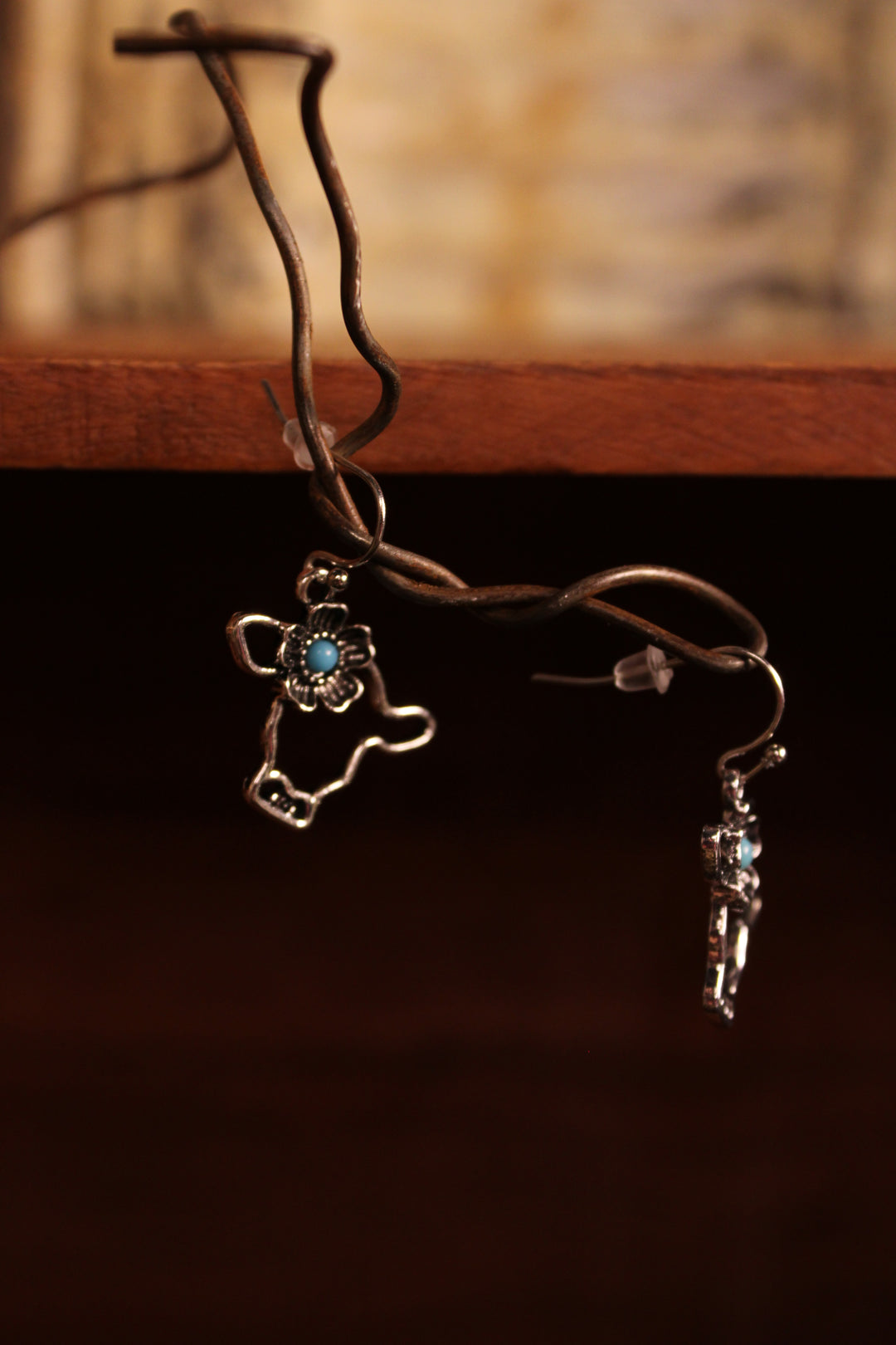Daisy Bloom Dangle Earrings