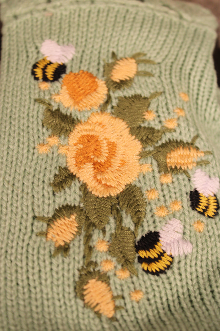 Bee Chic Floral Fingerless Gloves