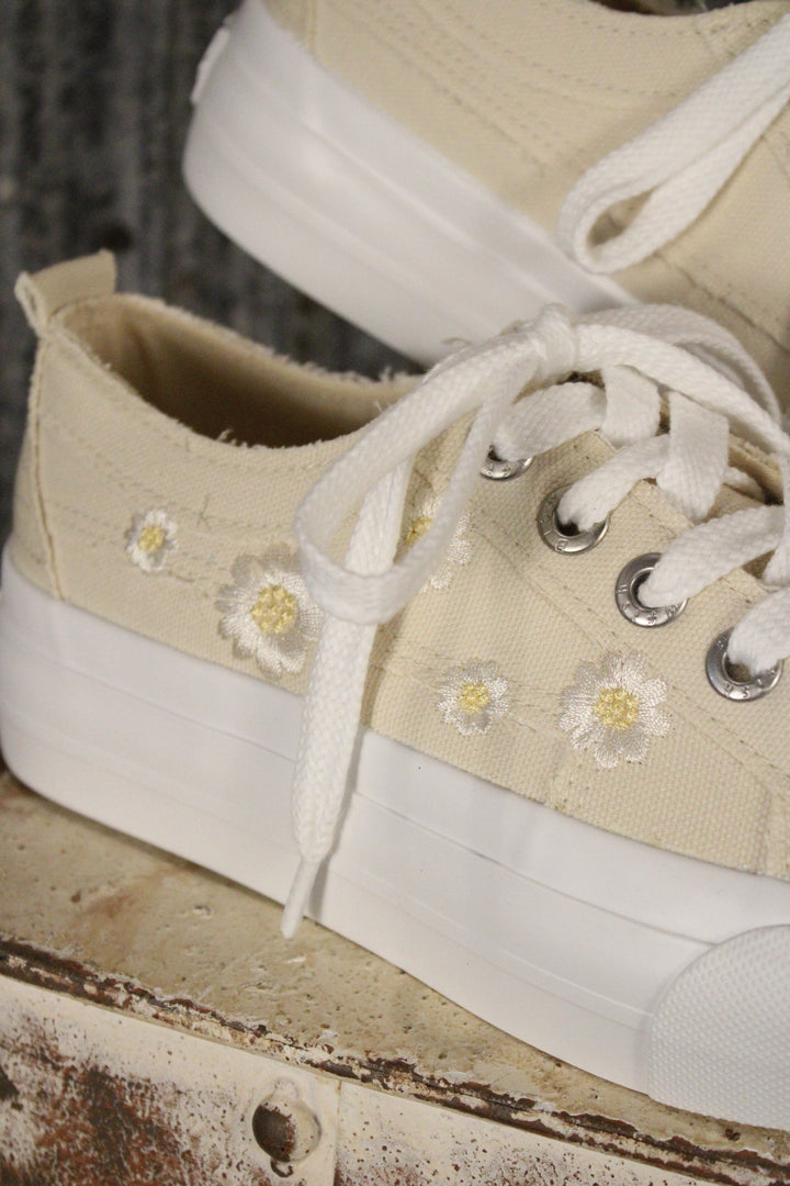 Sadie Sun 8 Embroidered White Desert