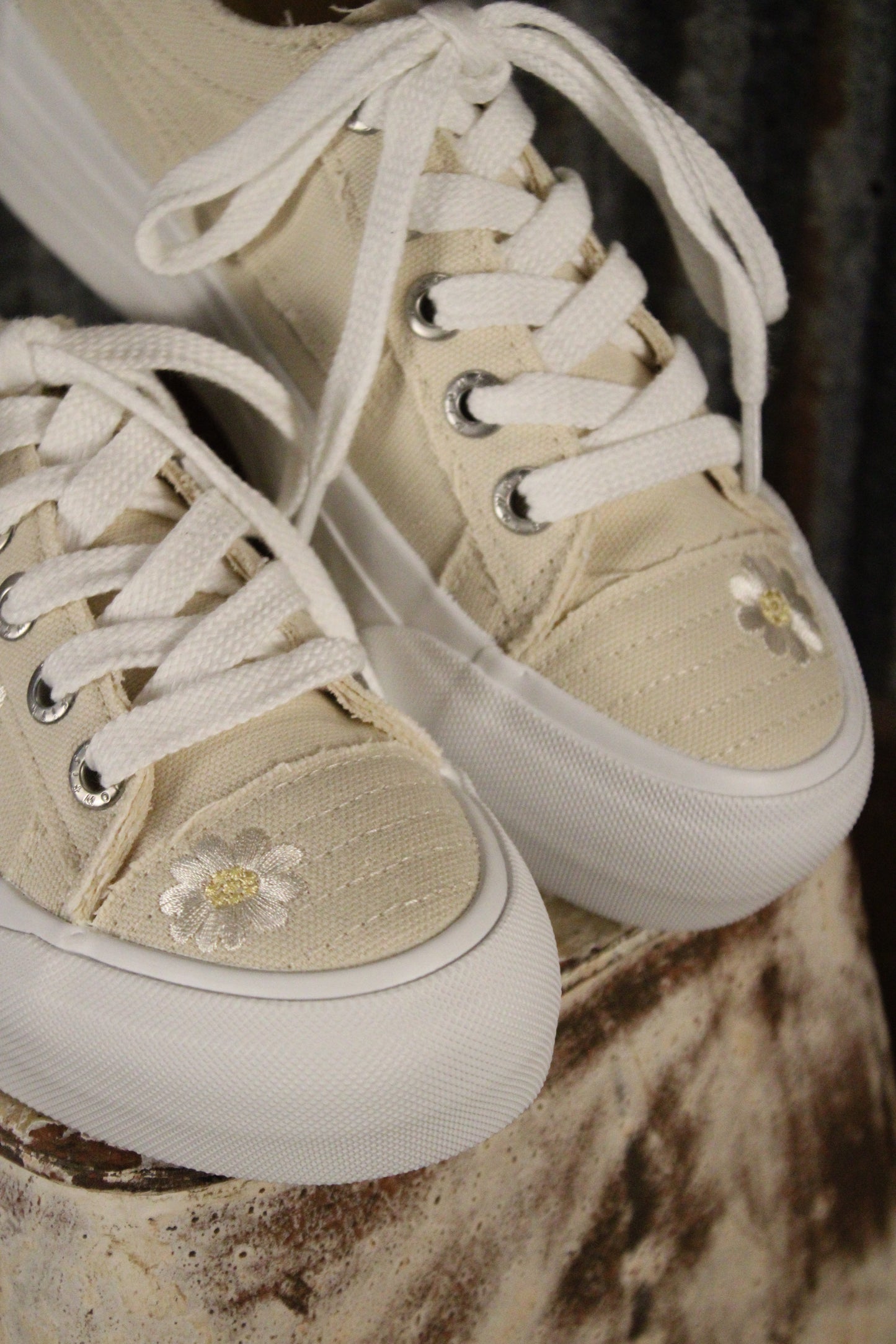 Sadie Sun 8 Embroidered White Desert