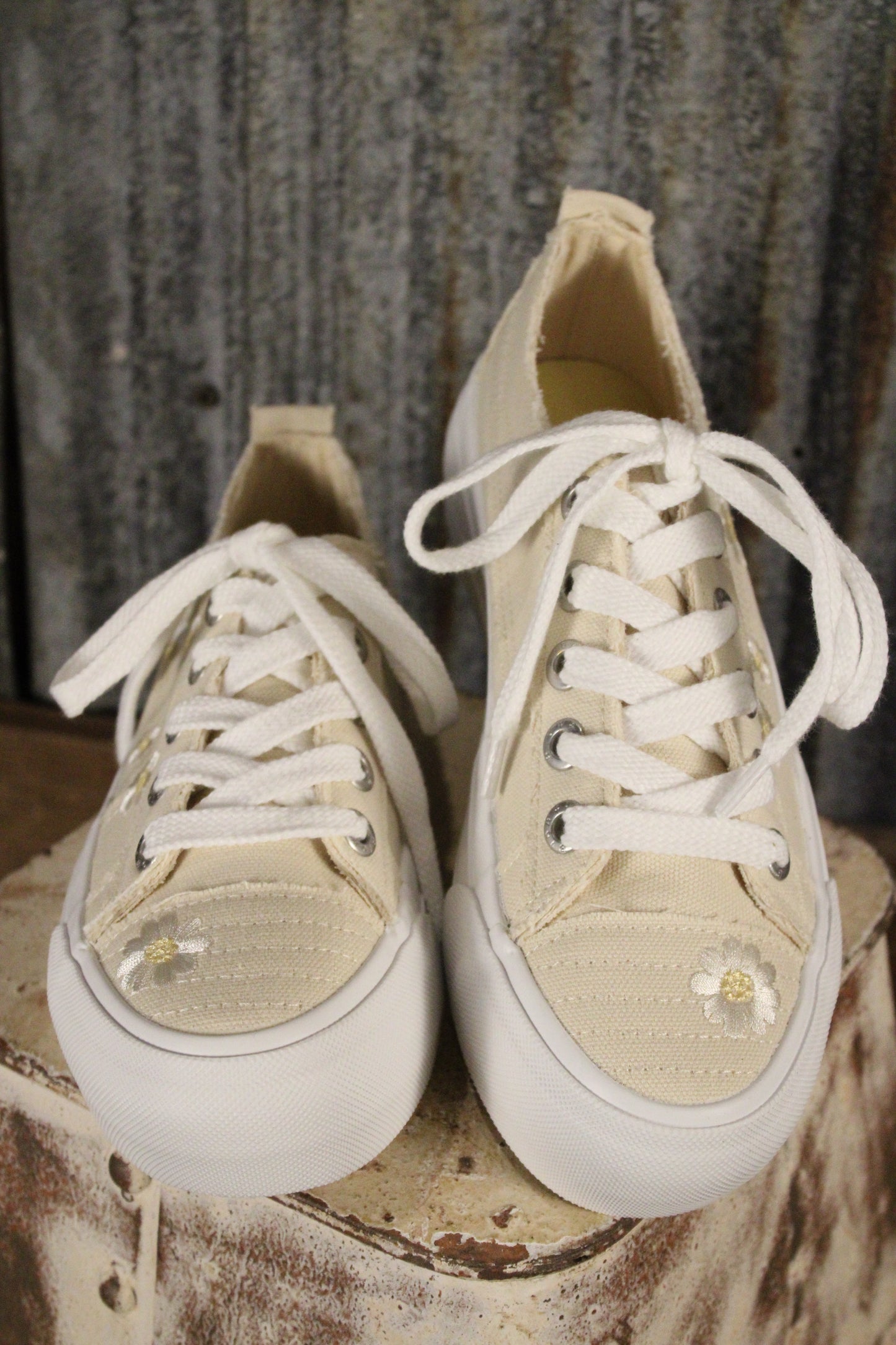 Sadie Sun 8 Embroidered White Desert