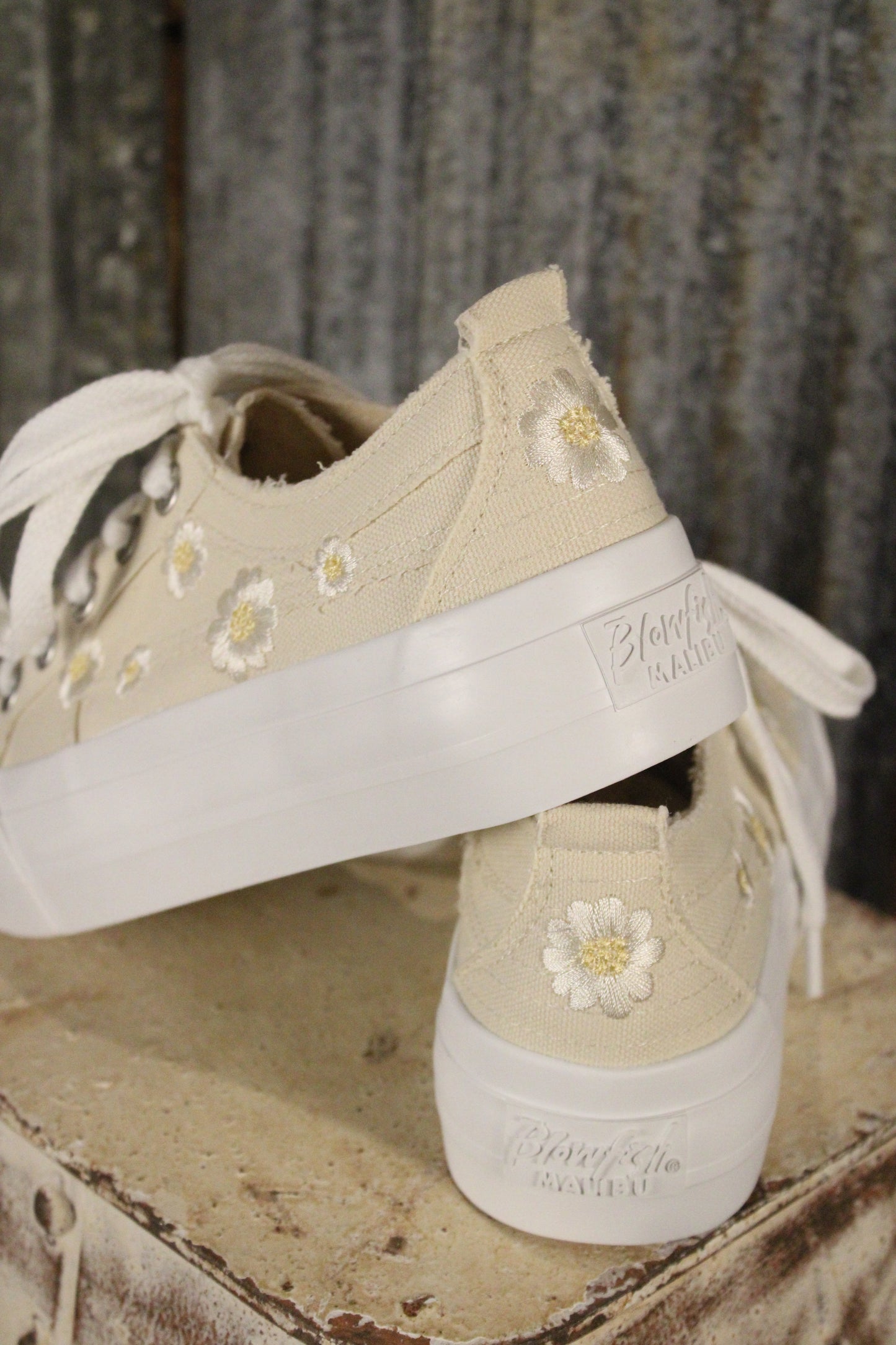 Sadie Sun 8 Embroidered White Desert