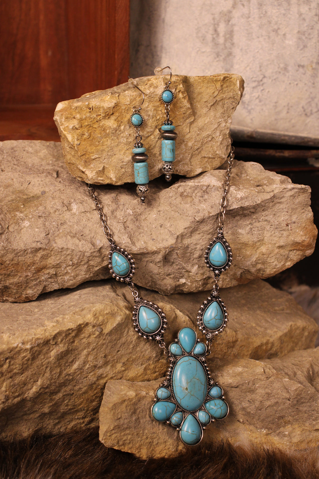 Timeworn Treasure Turquoise Necklace