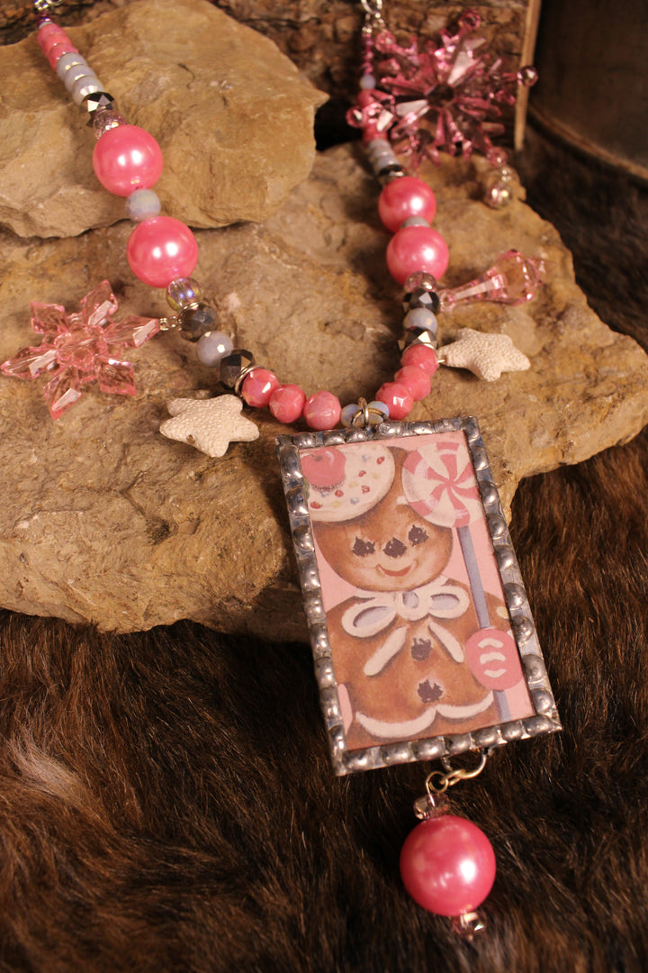 Merry &amp; Minty Portrait Gingerbread Man Necklace