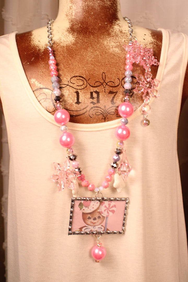 Merry &amp; Minty Horizontal Gingerbread Man Necklace