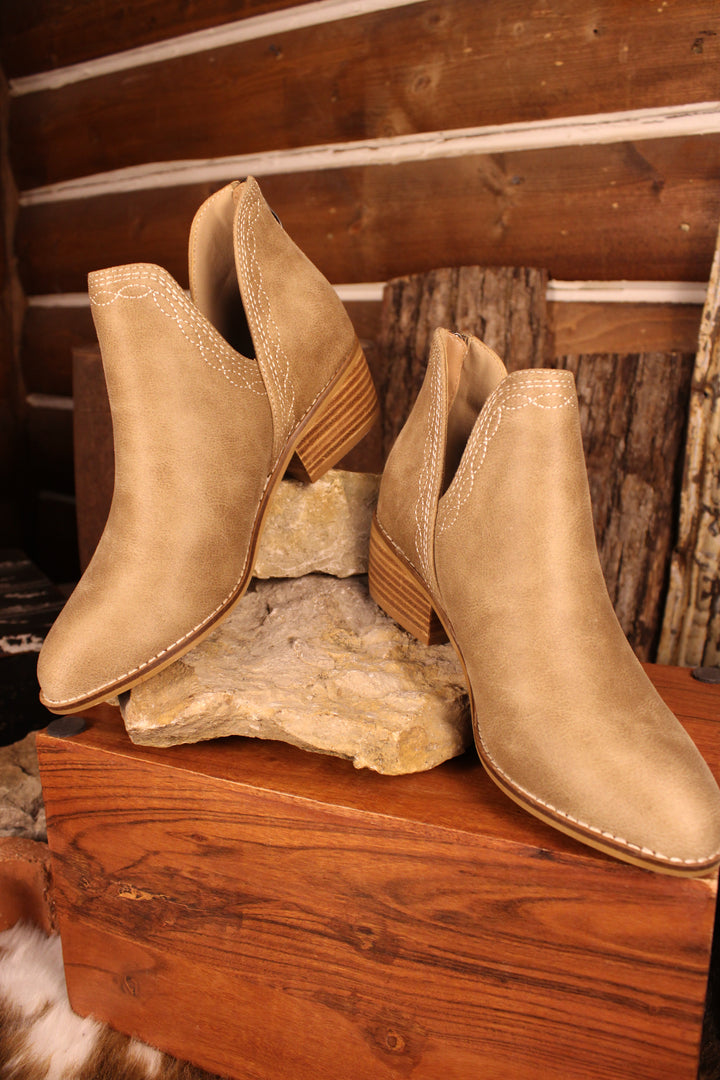 Dive Bar Taupe Boots
