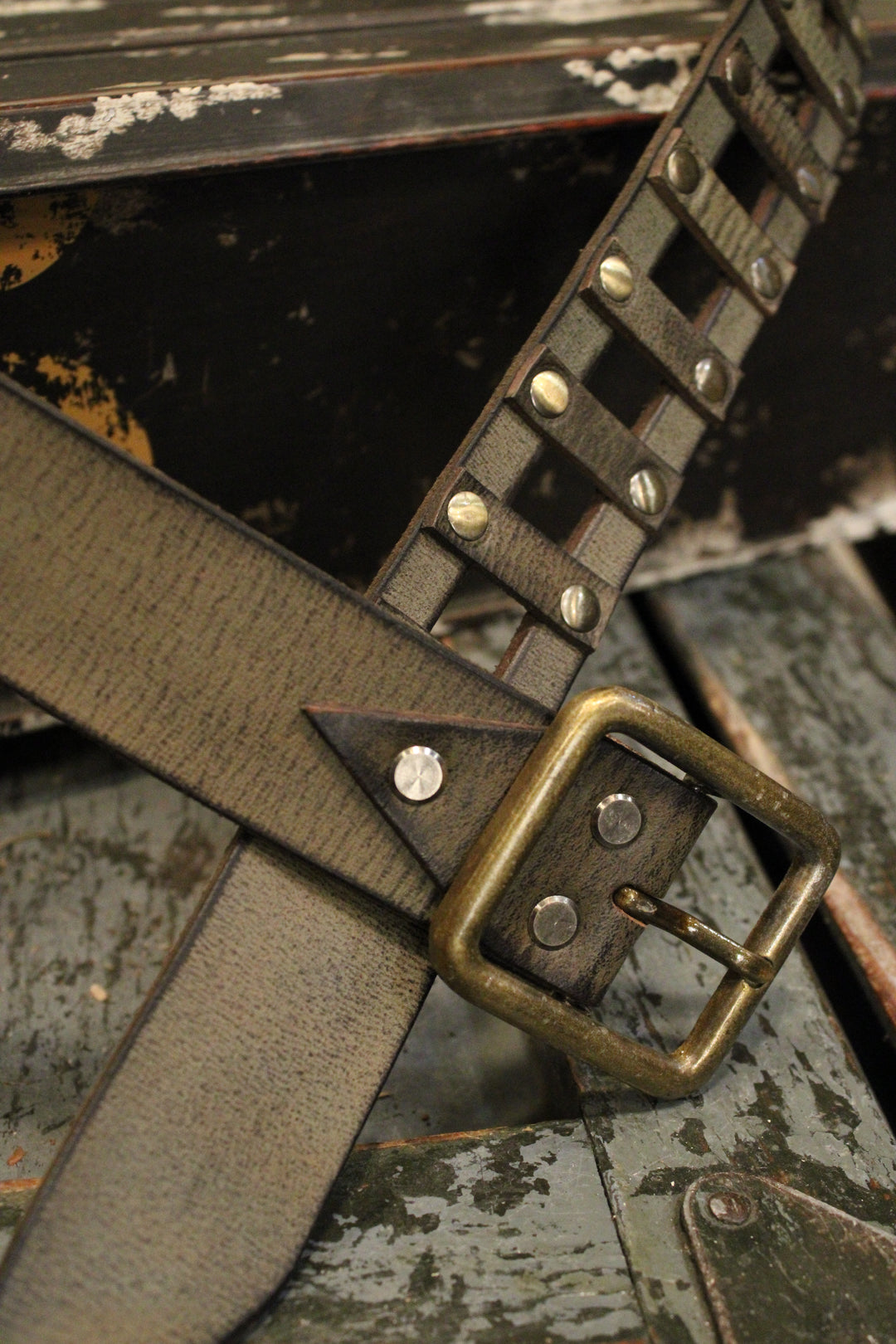 Picket Fence Olive Leather Belt
