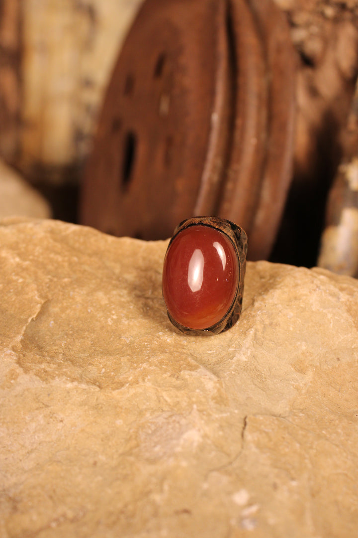 Vintage Crimson Oval Ring