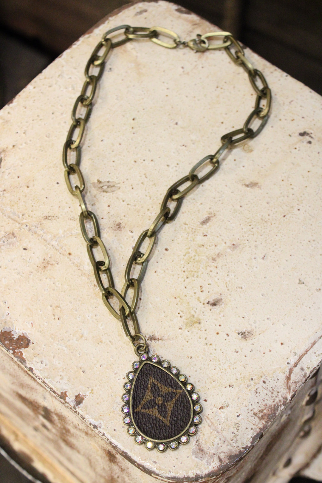 Rhinestone Revival Necklace
