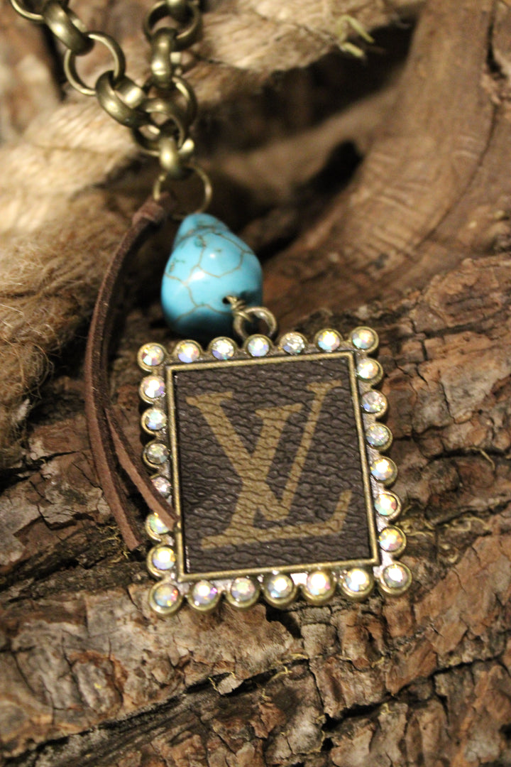 Frame of the Frontier Necklace