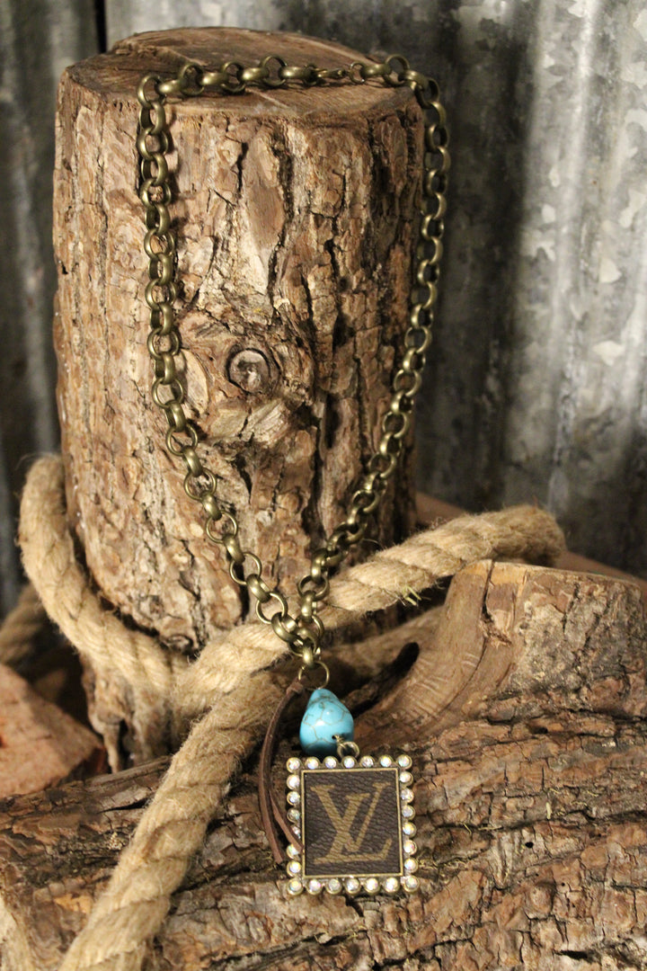 Frame of the Frontier Necklace