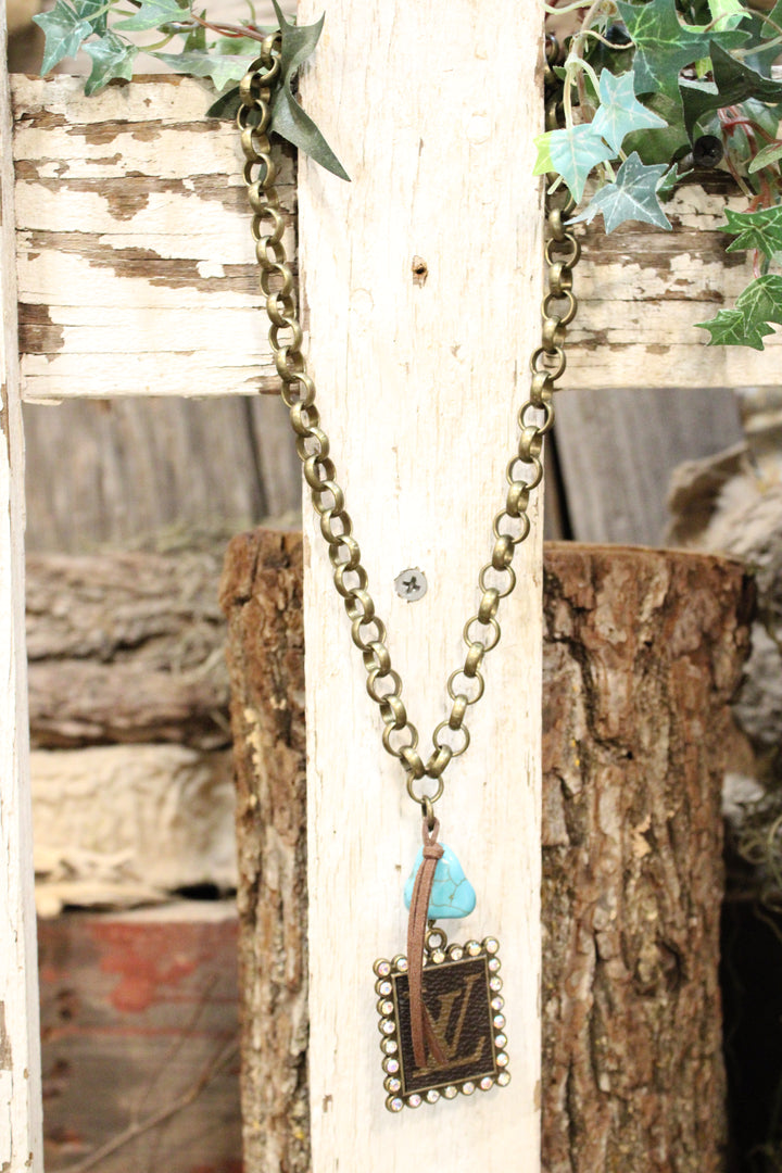 Frame of the Frontier Necklace