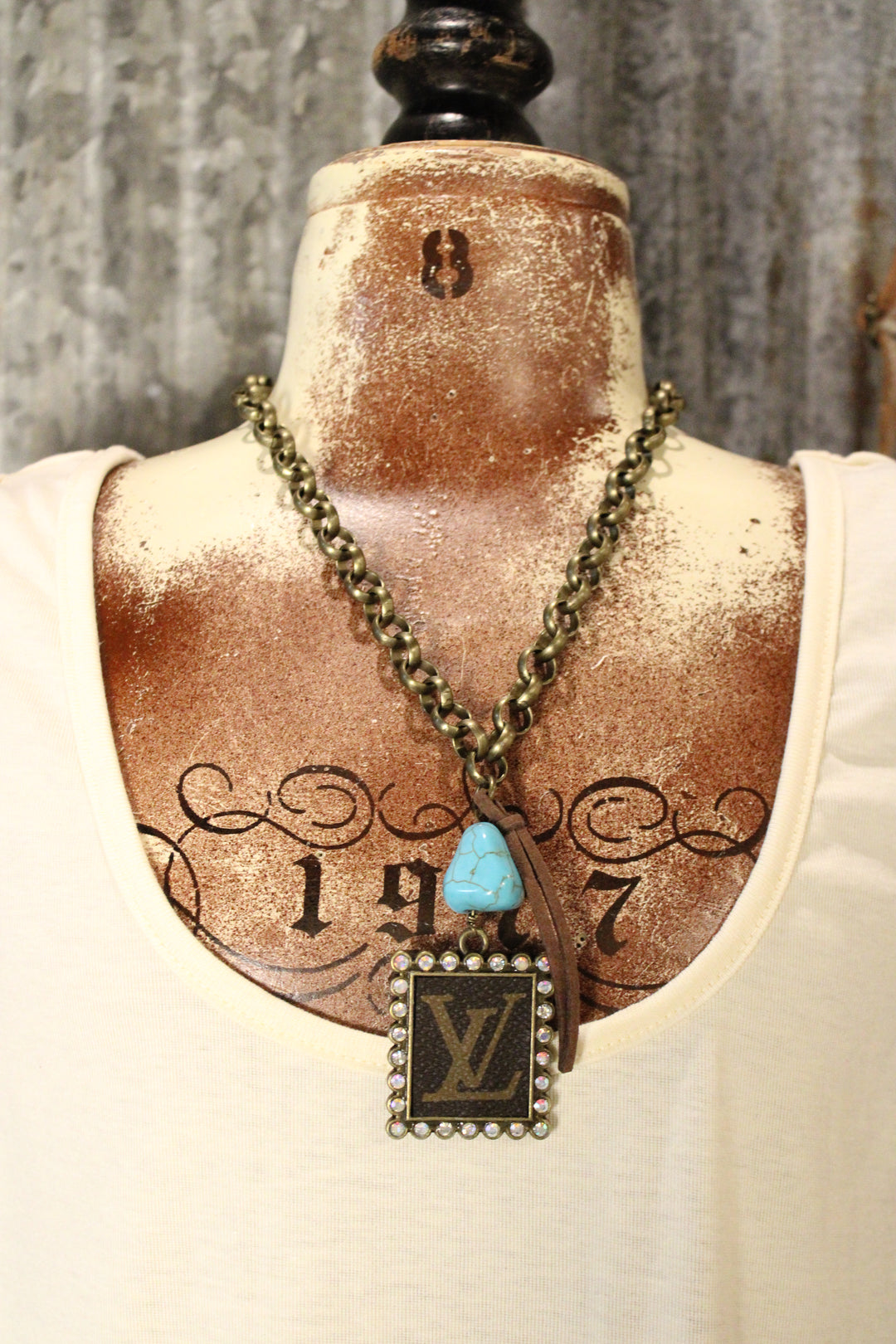 Frame of the Frontier Necklace