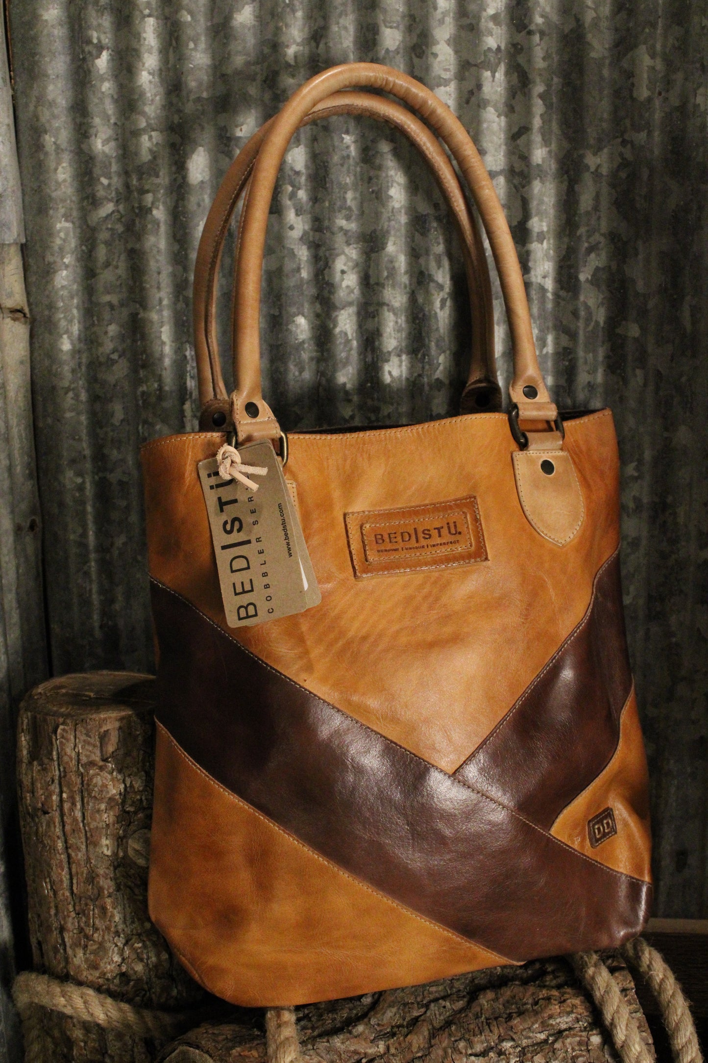 Bed|Stu Italic Cafe Latte Rustic X