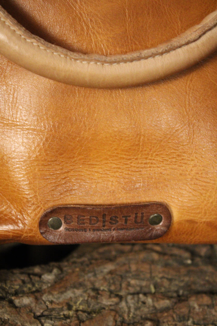 Bed|Stu Italic Cafe Latte Rustic X