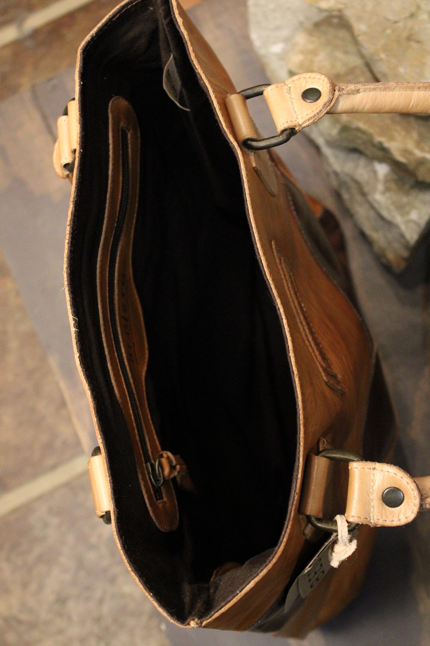 Bed|Stu Italic Cafe Latte Rustic X