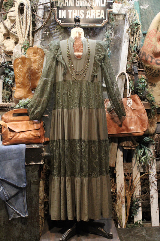 Swinging Saddle Maxi