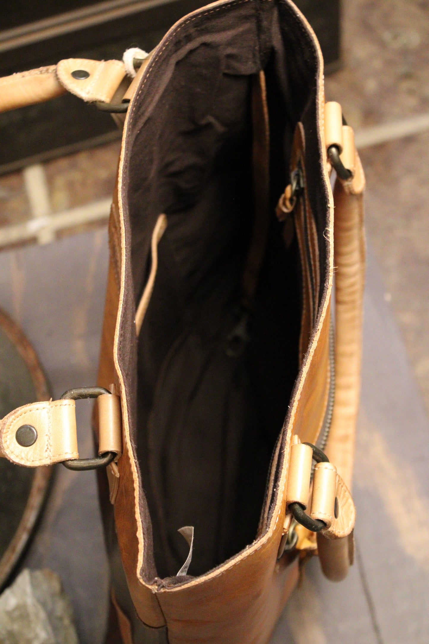 Bed|Stu Italic Cafe Latte Rustic X