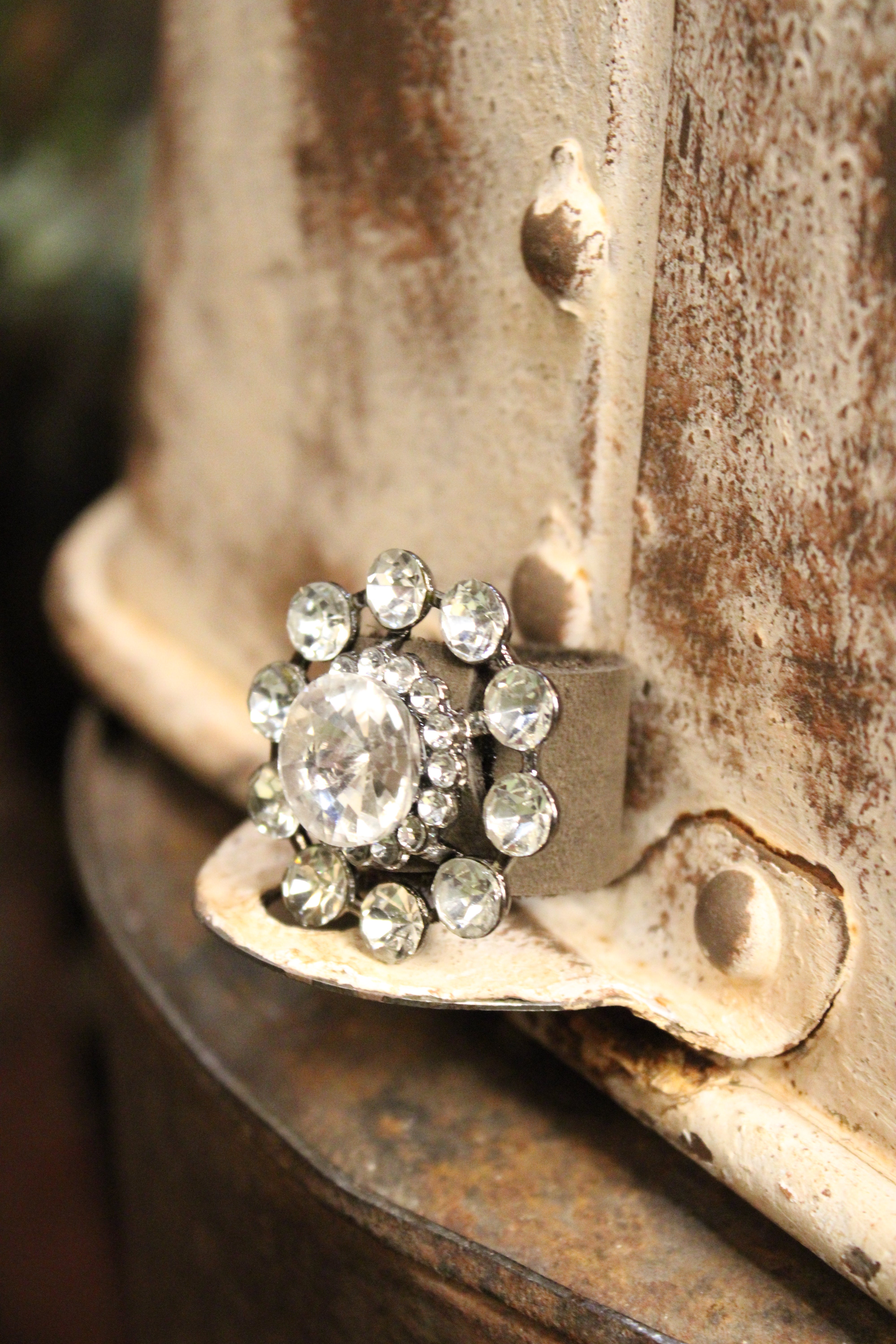 Ultra Bling Ring – Farm Girls Fancy Frills