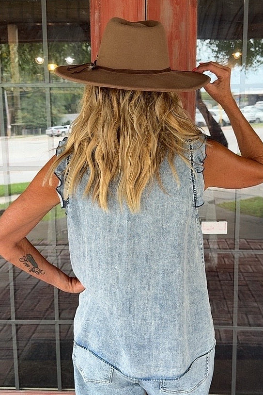 Country Sweetheart Sleeveless Top
