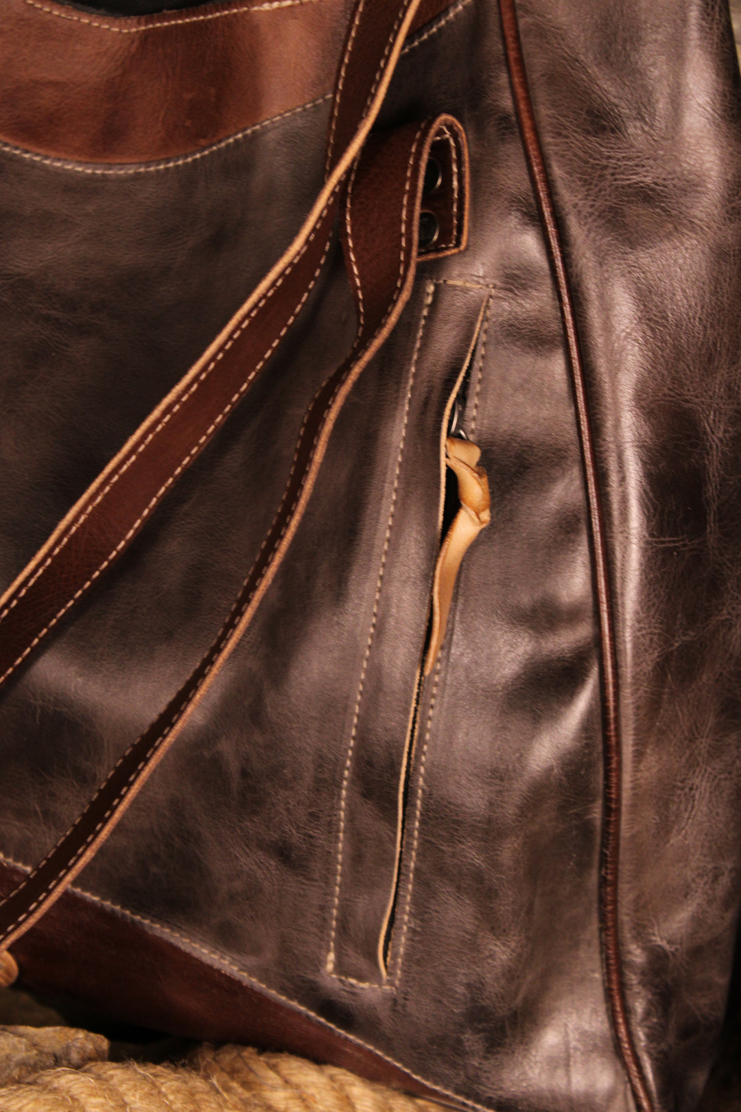 Bed|Stu Larue LTC Java Rustic Handbag